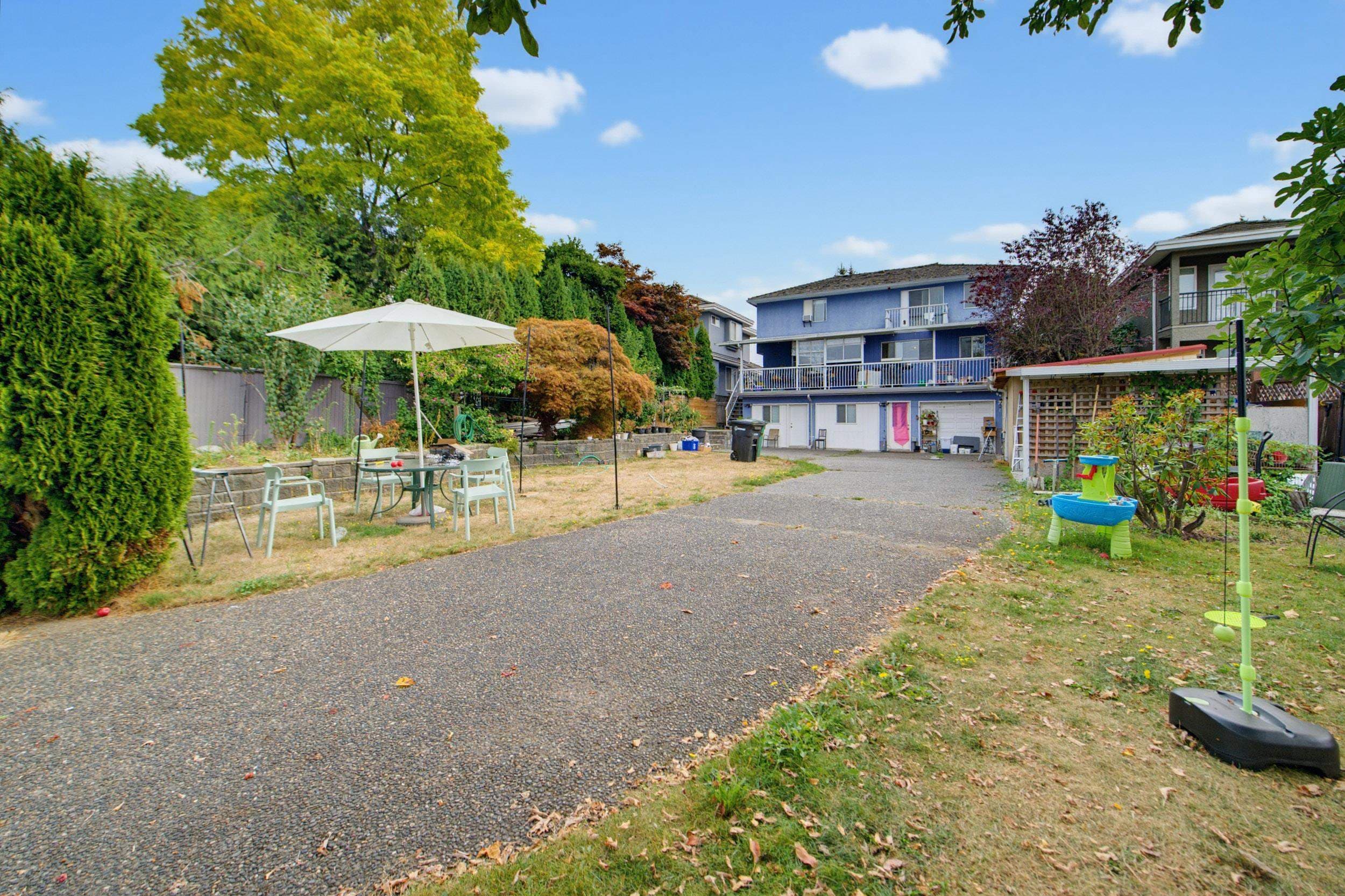 7041 Willingdon Avenue, Burnaby, V5J 3R4 — photo 4