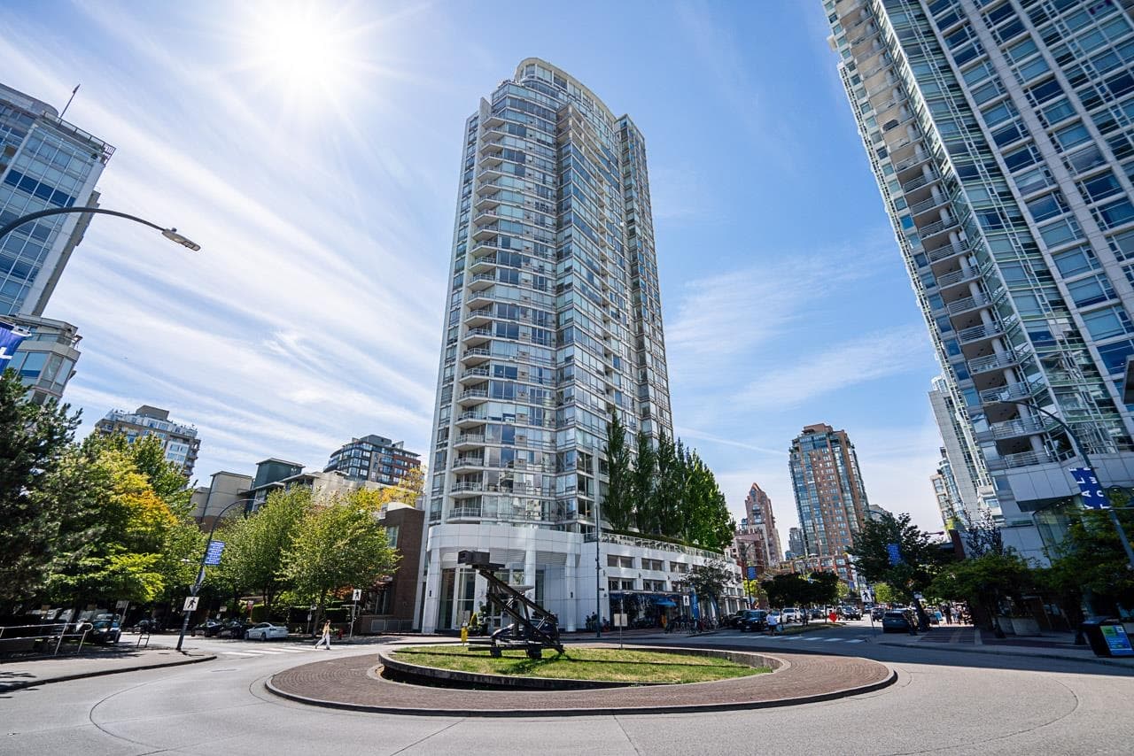 505 - 1201 Marinaside Crescent, Vancouver, V6Z 2V2 — photo 1