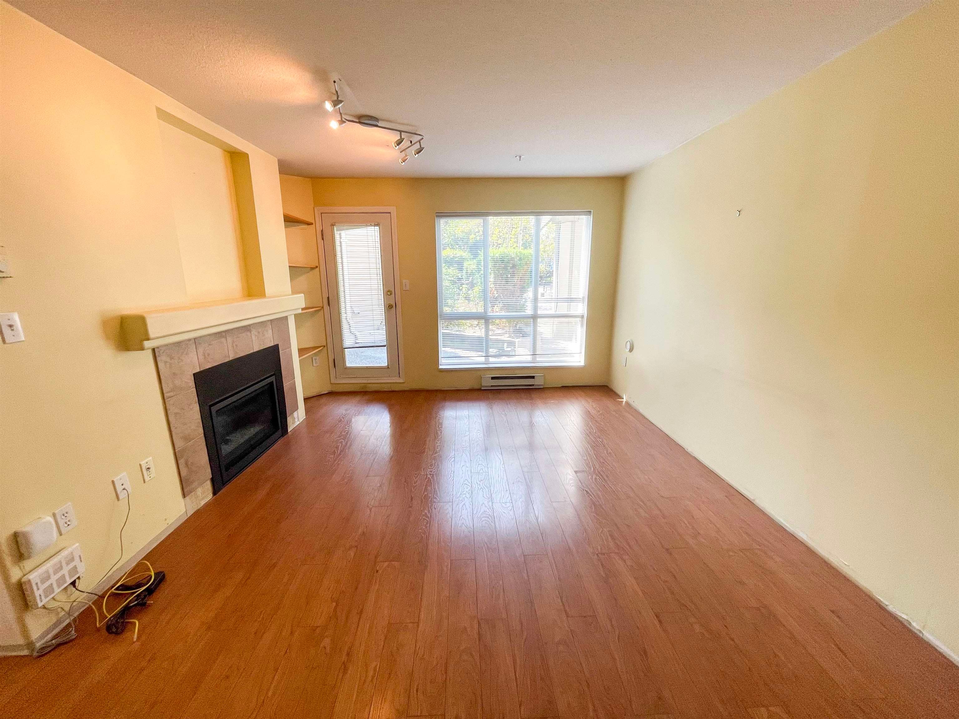 102 - 9979 140 Street, Surrey, V3T 5W2 — photo 3
