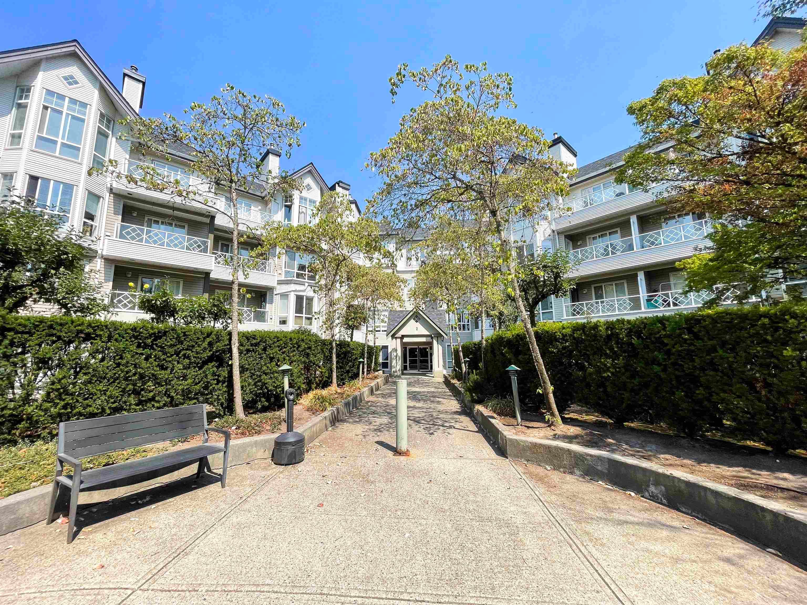 102 - 9979 140 Street, Surrey, V3T 5W2 — photo 1