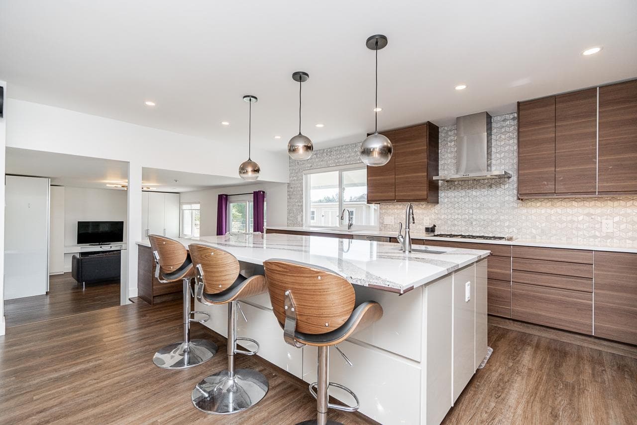 18864 119b Avenue, Pitt Meadows, V3Y 1W7 — photo 2