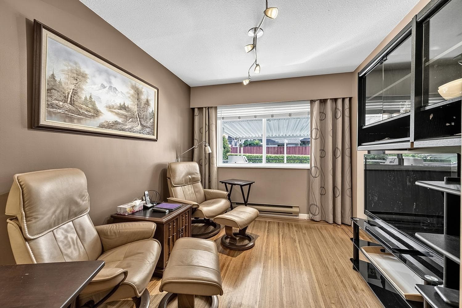 8536 16th Avenue, Burnaby, V3N 1S5 — photo 3