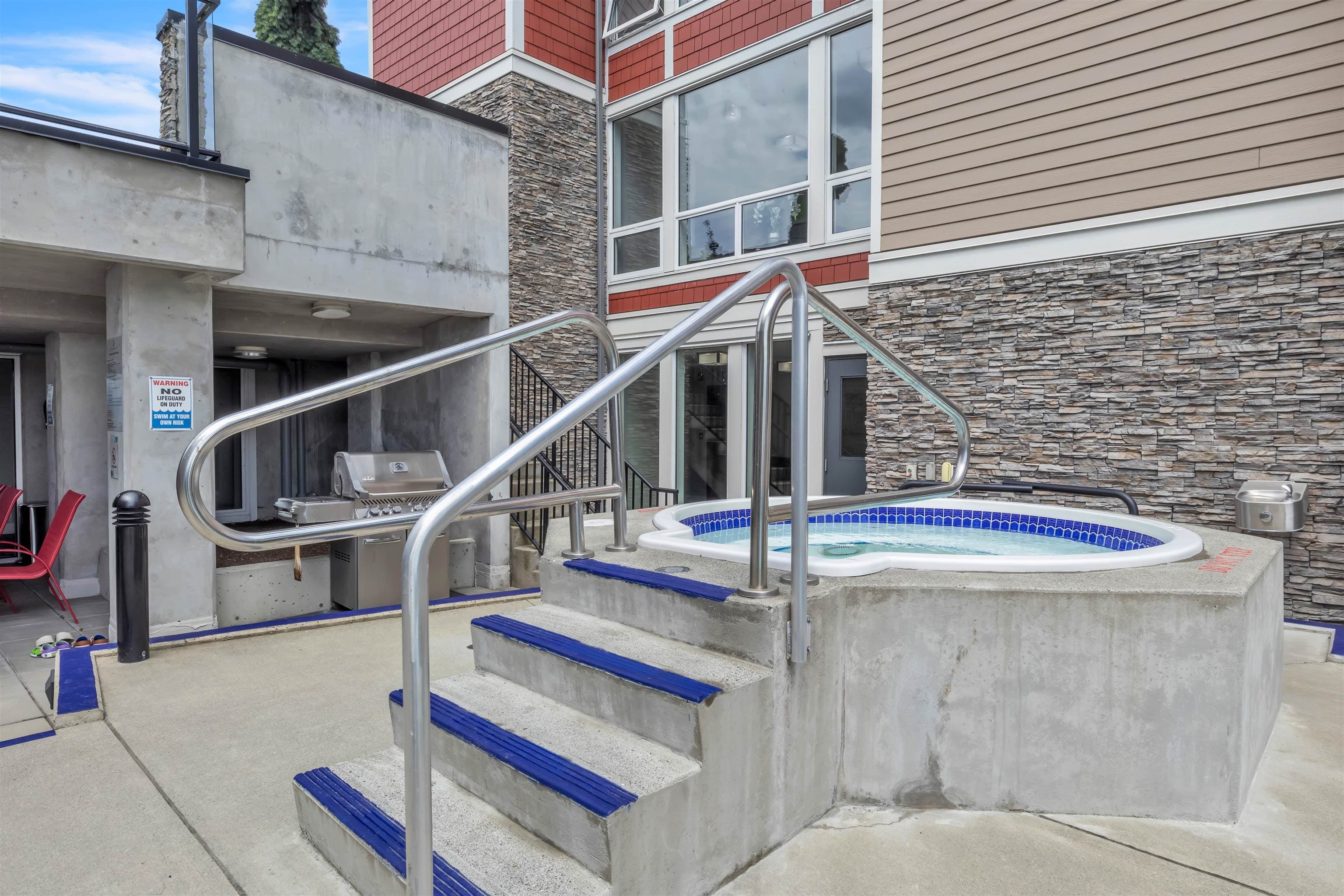 115 - 2242 Whatcom Road, Abbotsford, V3G 0G3 — photo 2
