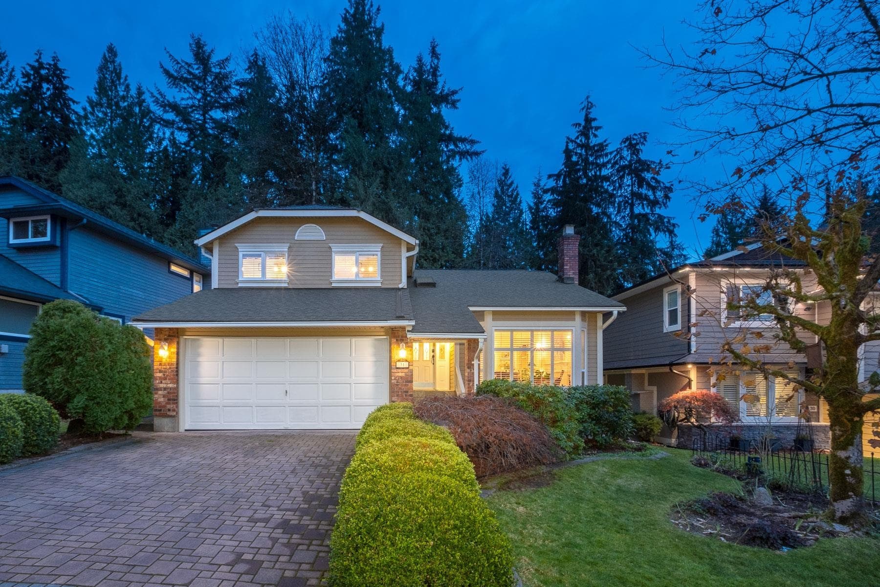 31 Arrow-Wood Place, Port Moody, V3H 4J1 — photo 1