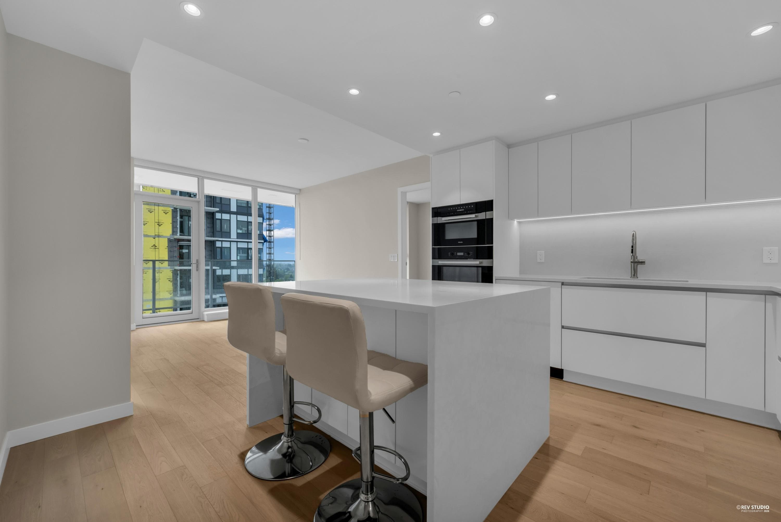 11XX - 485 W 42nd, Vancouver, V5Y 0R6 — photo 2