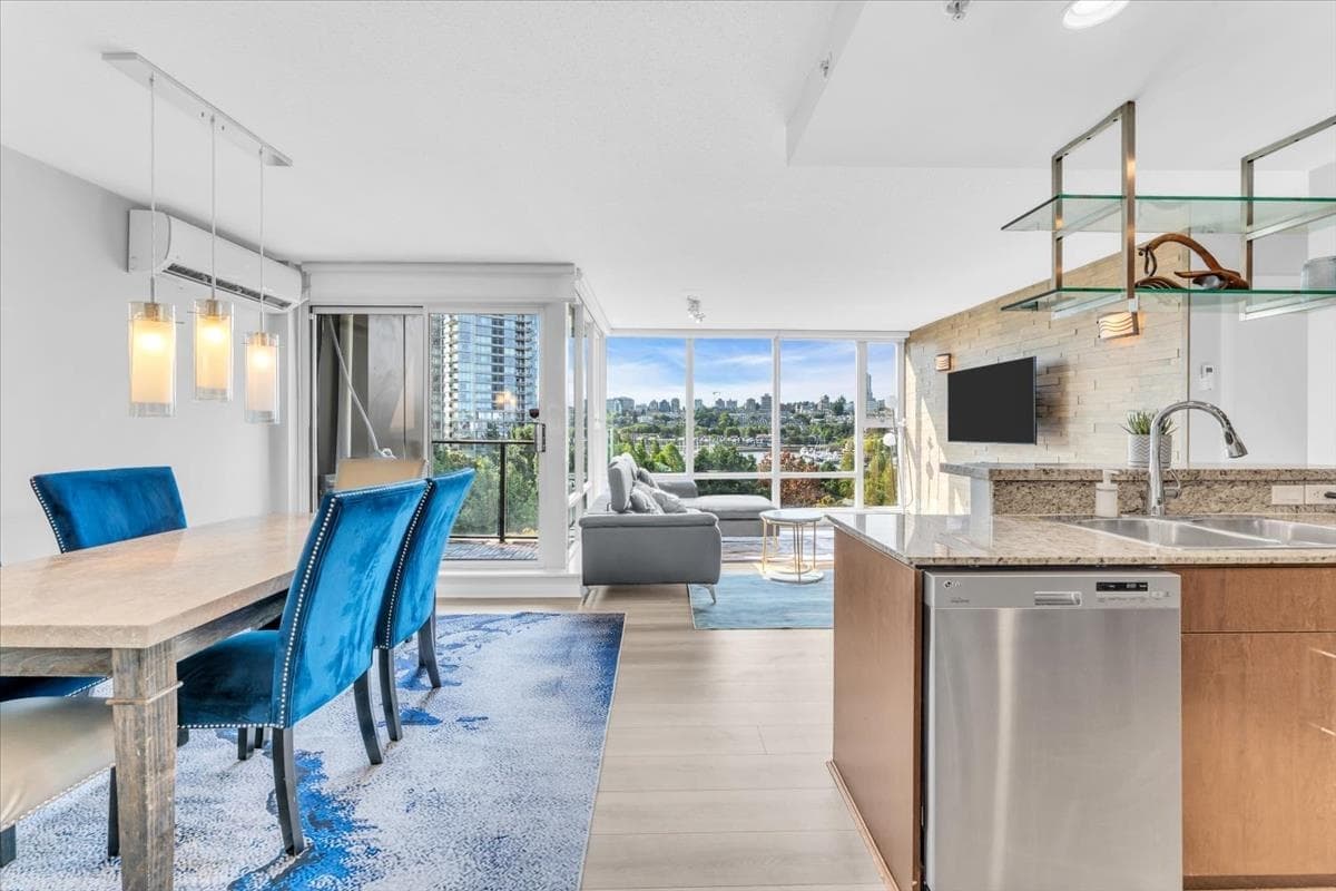 705 - 583 Beach Crescent, Vancouver