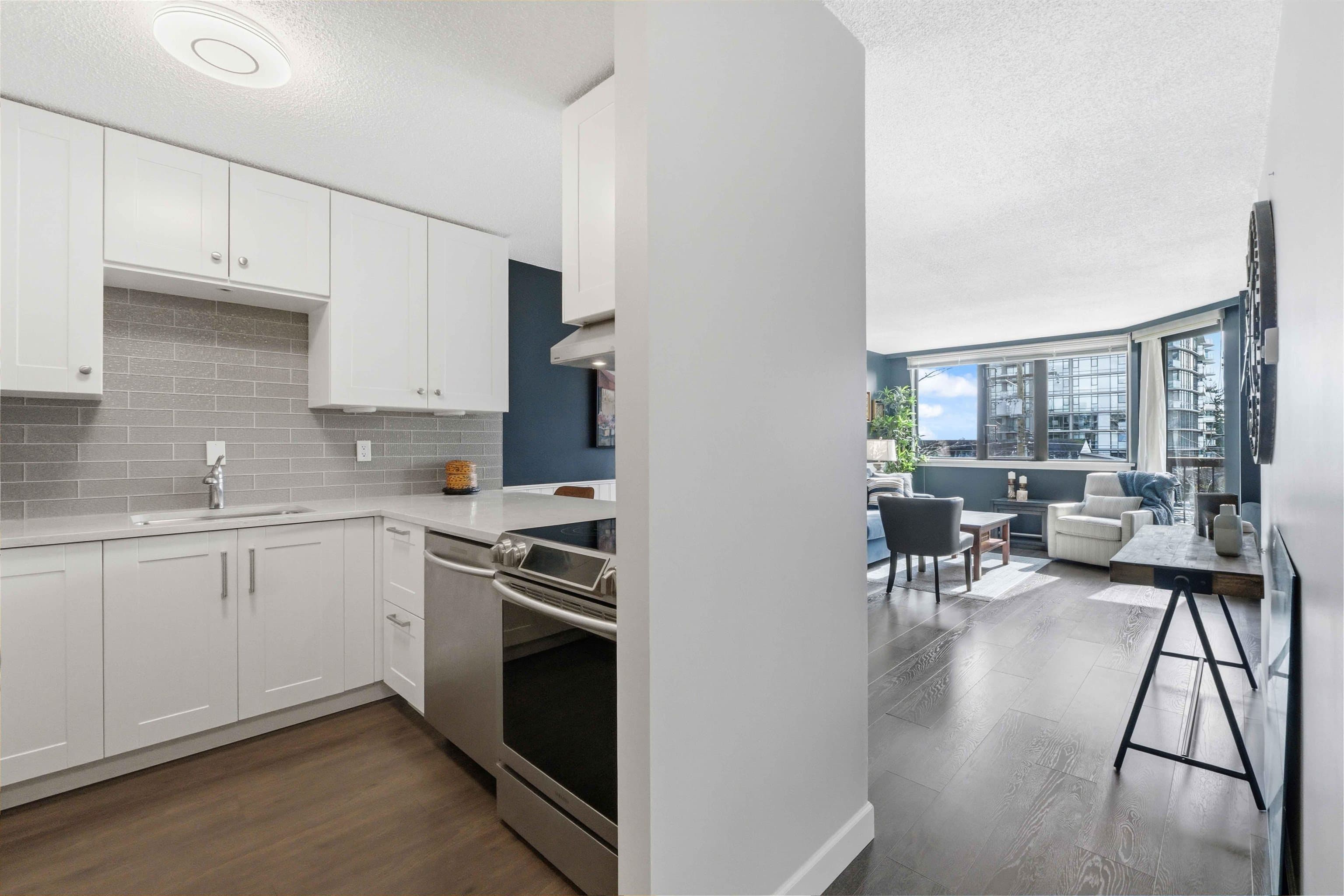 305 - 1521 George Street, White Rock, V4B 4A4 — photo 3