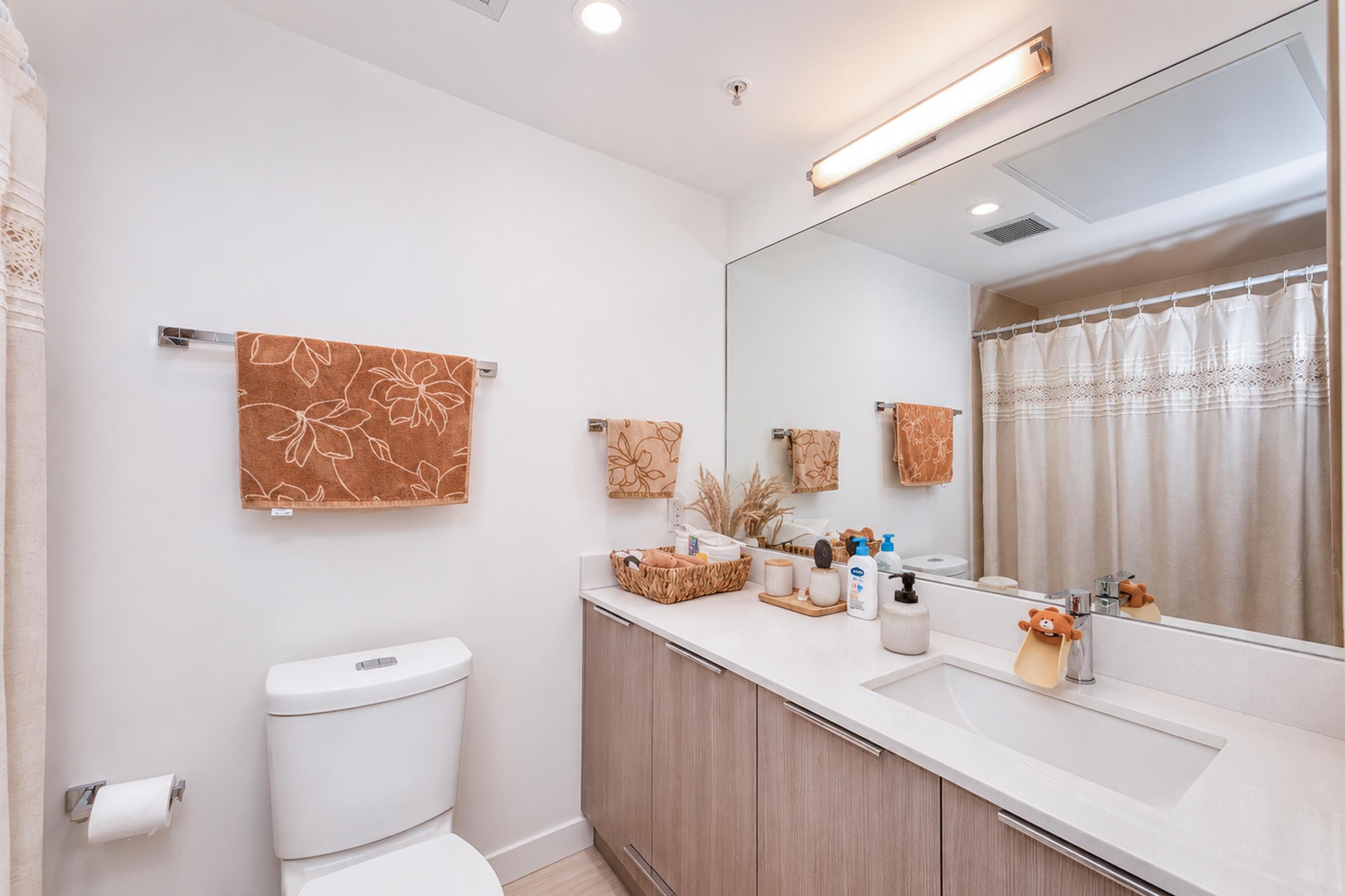 501 - 1401 Hunter Street, North Vancouver, V7J 0E2 — photo 5