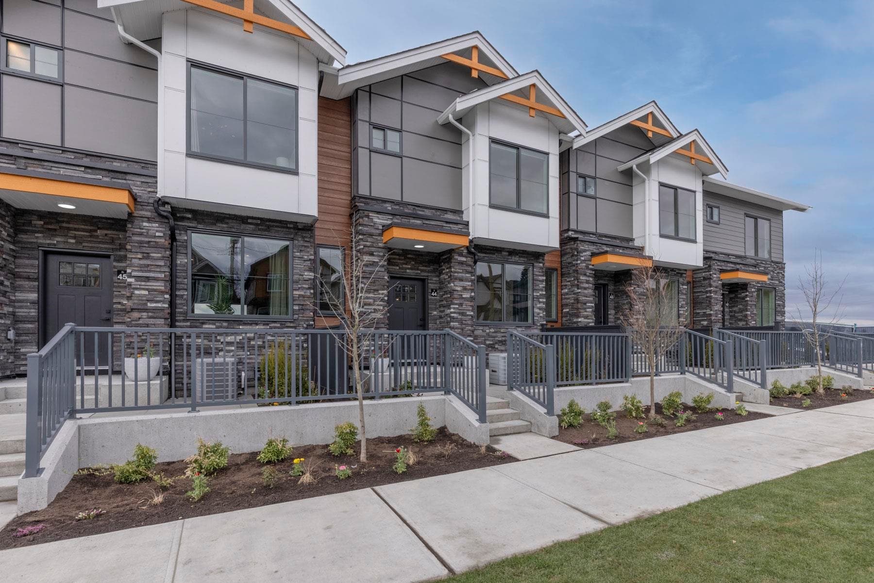 44 - 6035 141 Street, Surrey, V3X 0L6 — photo 2