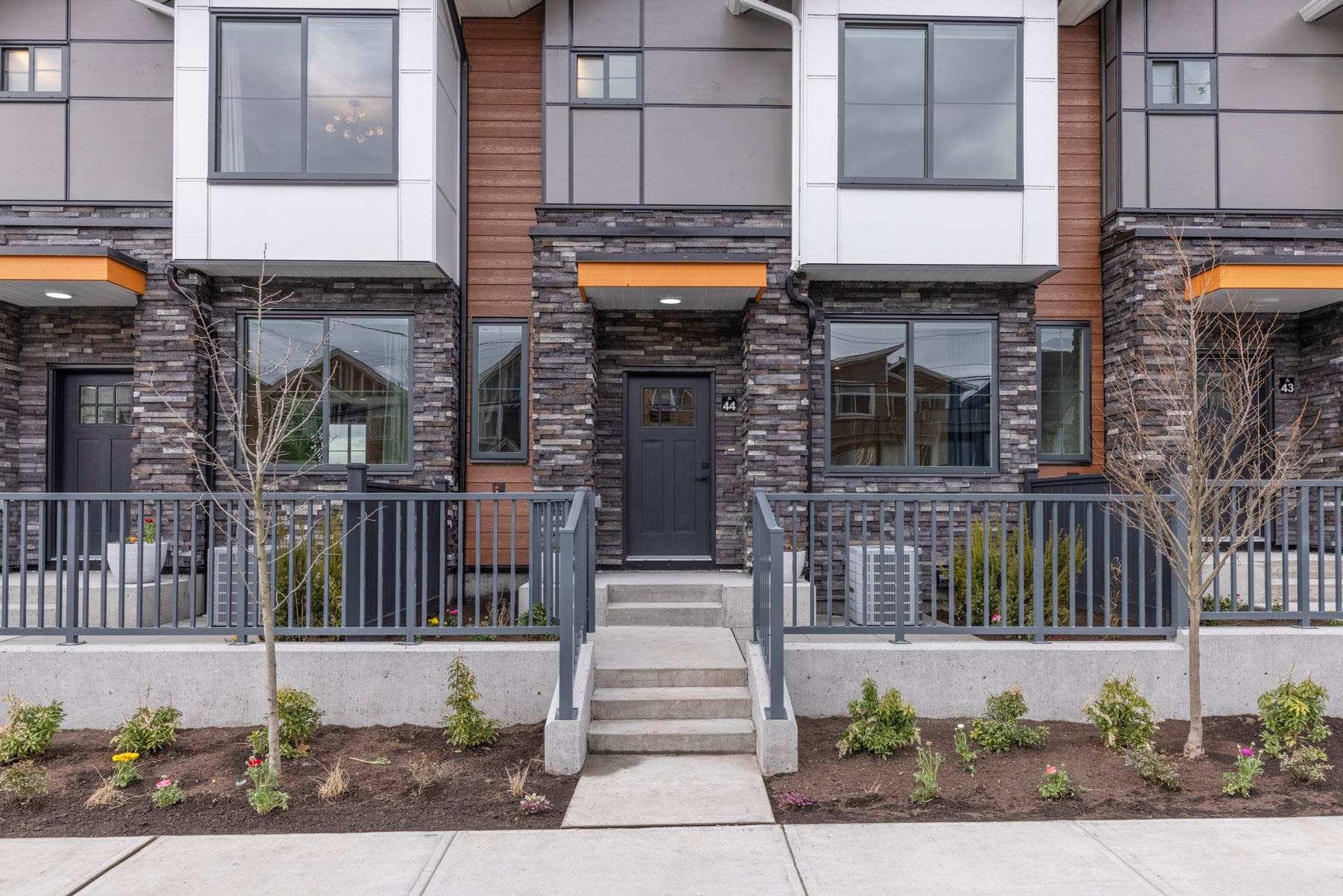 44 - 6035 141 Street, Surrey, V3X 0L6 — photo 4