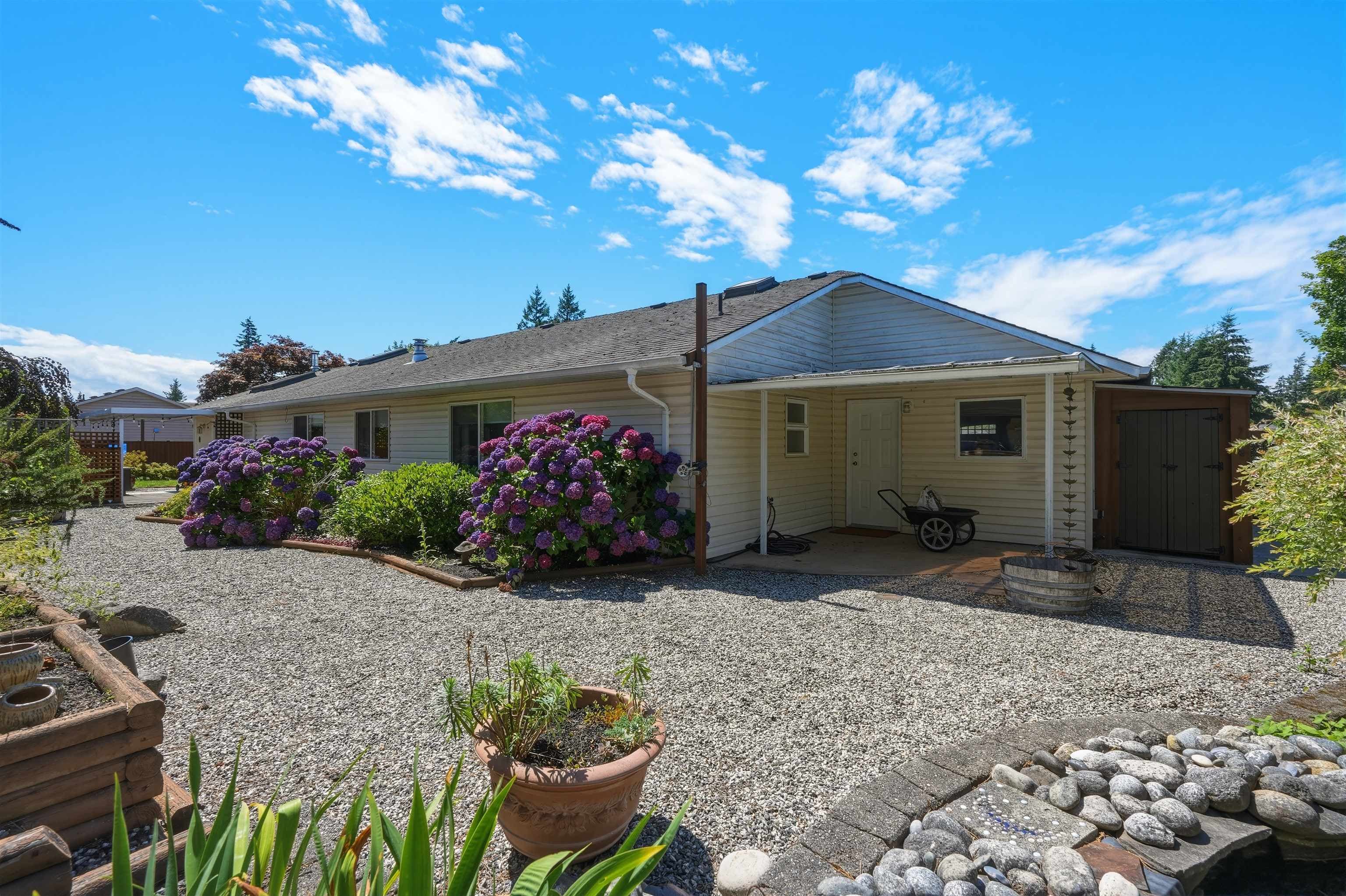 5616 Emerson Road, Sechelt, V0N 3A7 — photo 4