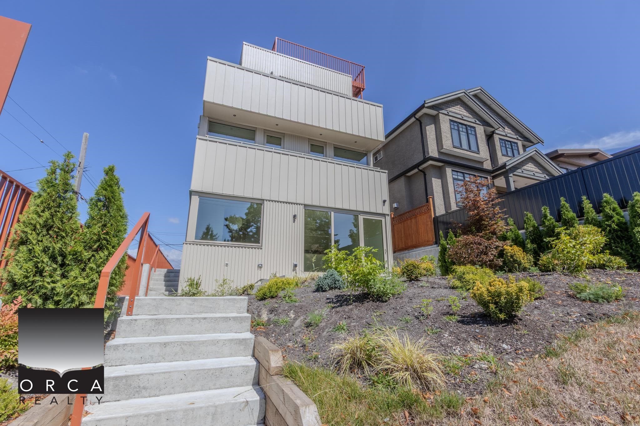 1 - 2915 East 5th Avenue, Vancouver