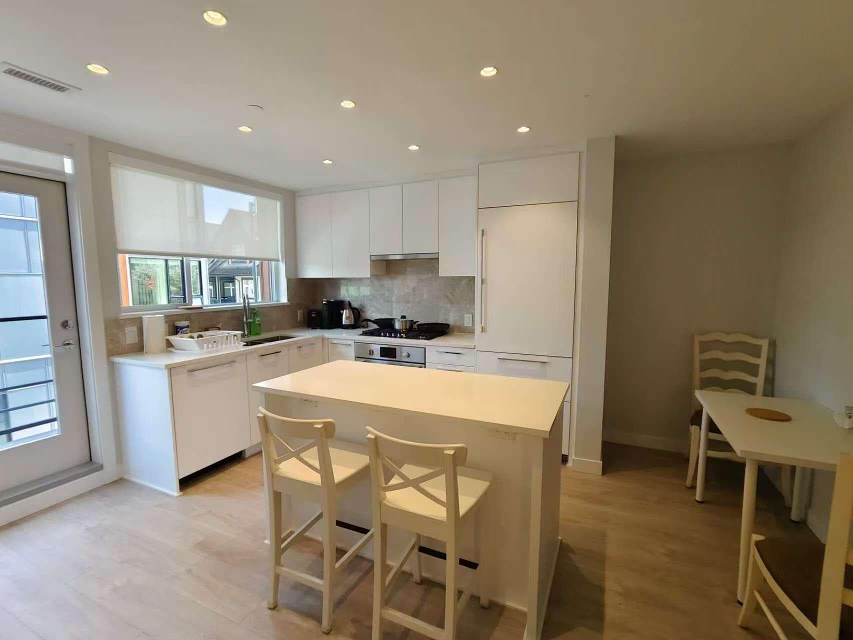 Ensuite at TH11 - 2728 Acadia Rd Road, Vancouver, V6T 0E5 — photo 2