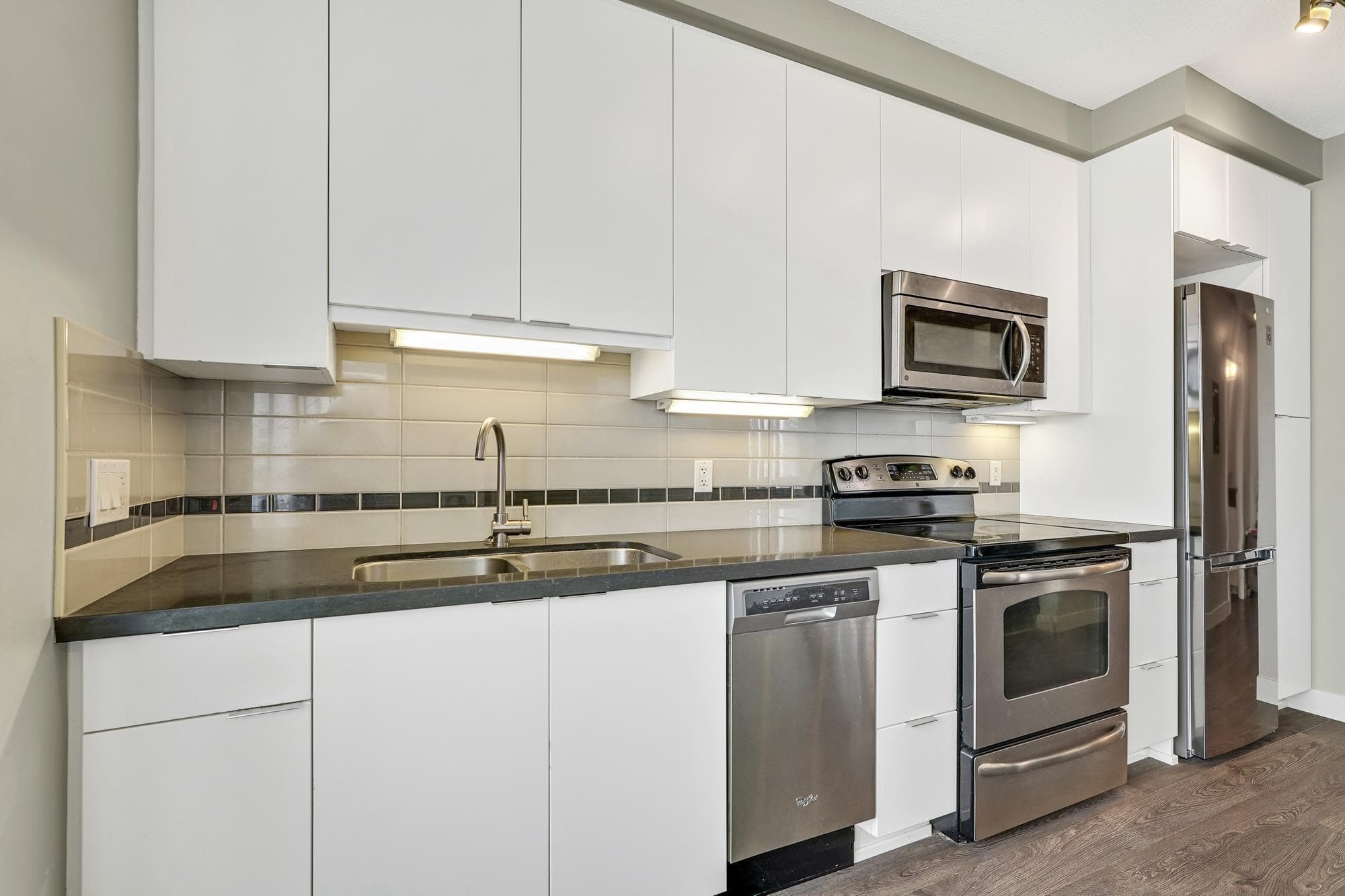 708 - 9025 Highland Court, Burnaby, V5A 0A8 — photo 4