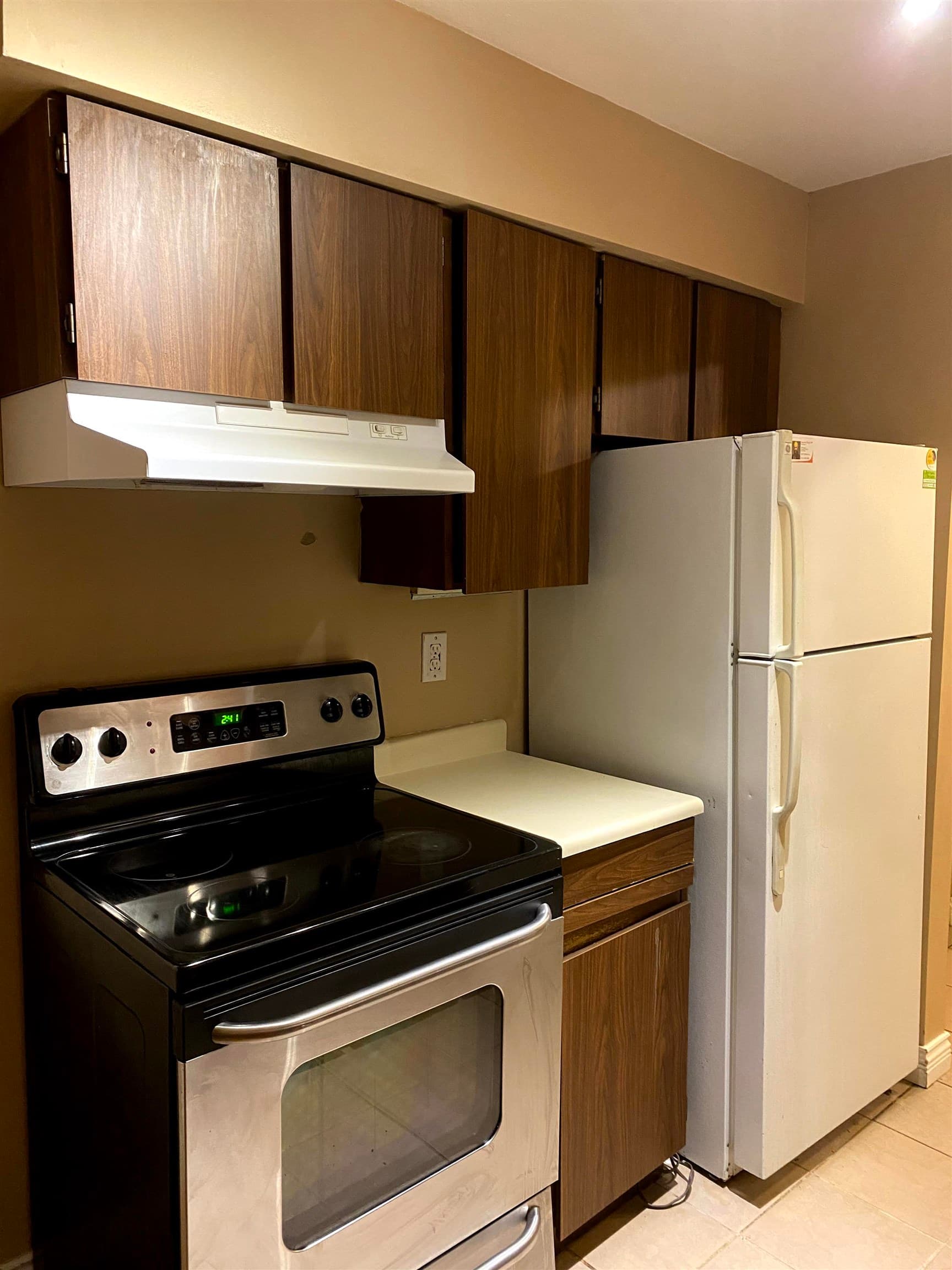 515 - 9867 Manchester Drive, Burnaby, V3N 4P6 — photo 2
