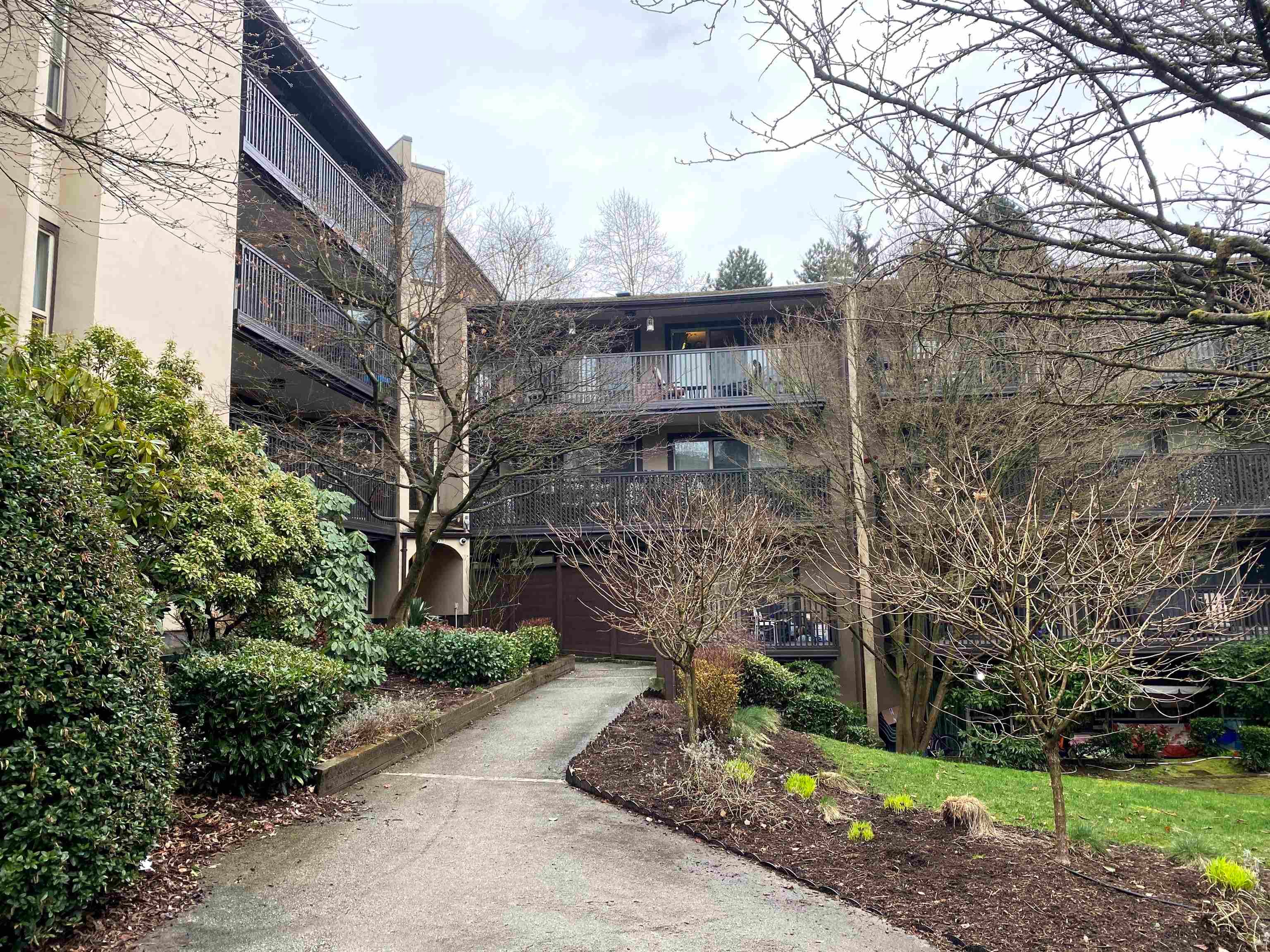 515 - 9867 Manchester Drive, Burnaby