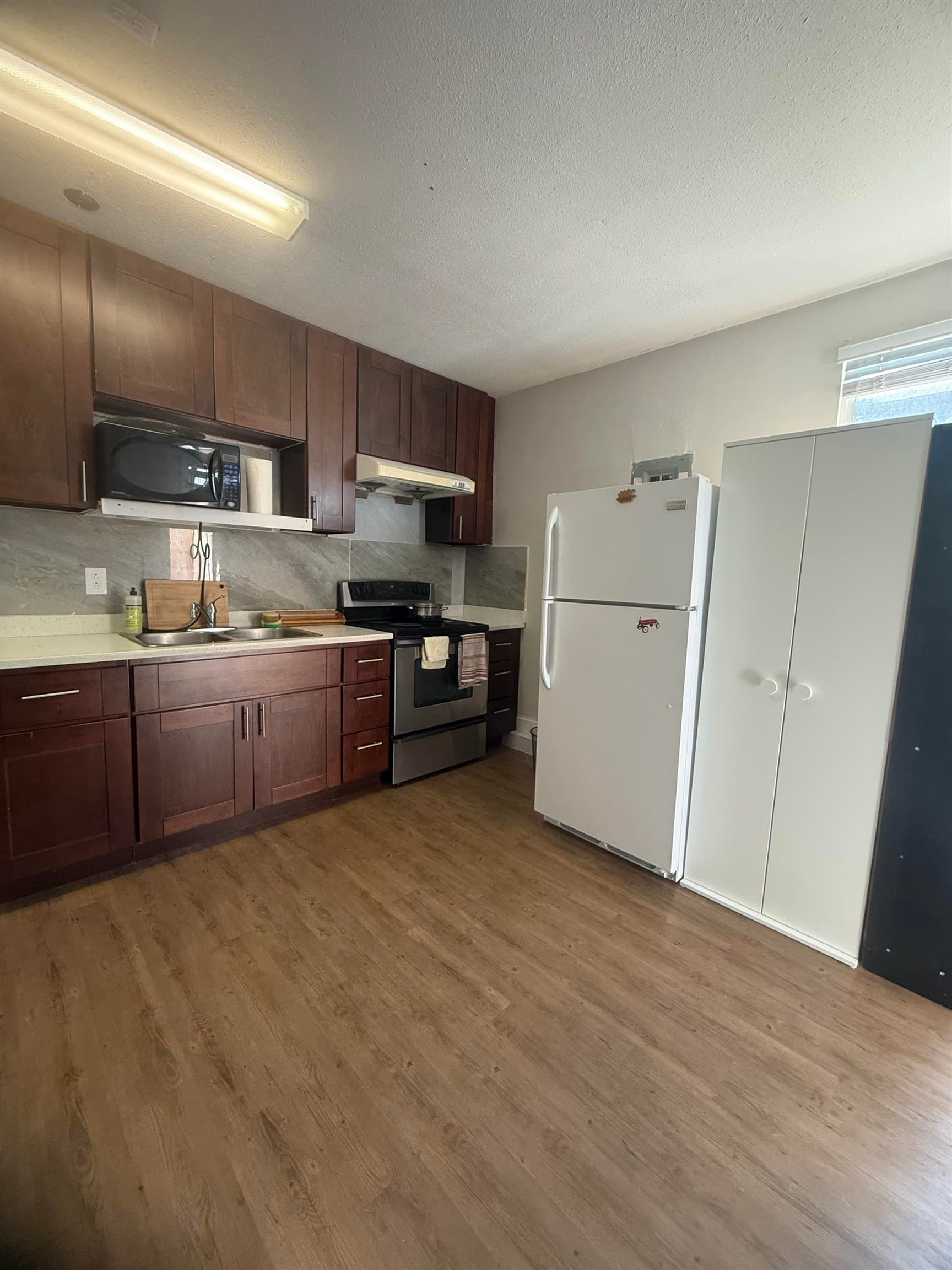 3 - 623 10th Avenue, Vancouver, V5T 2A6 — photo 2