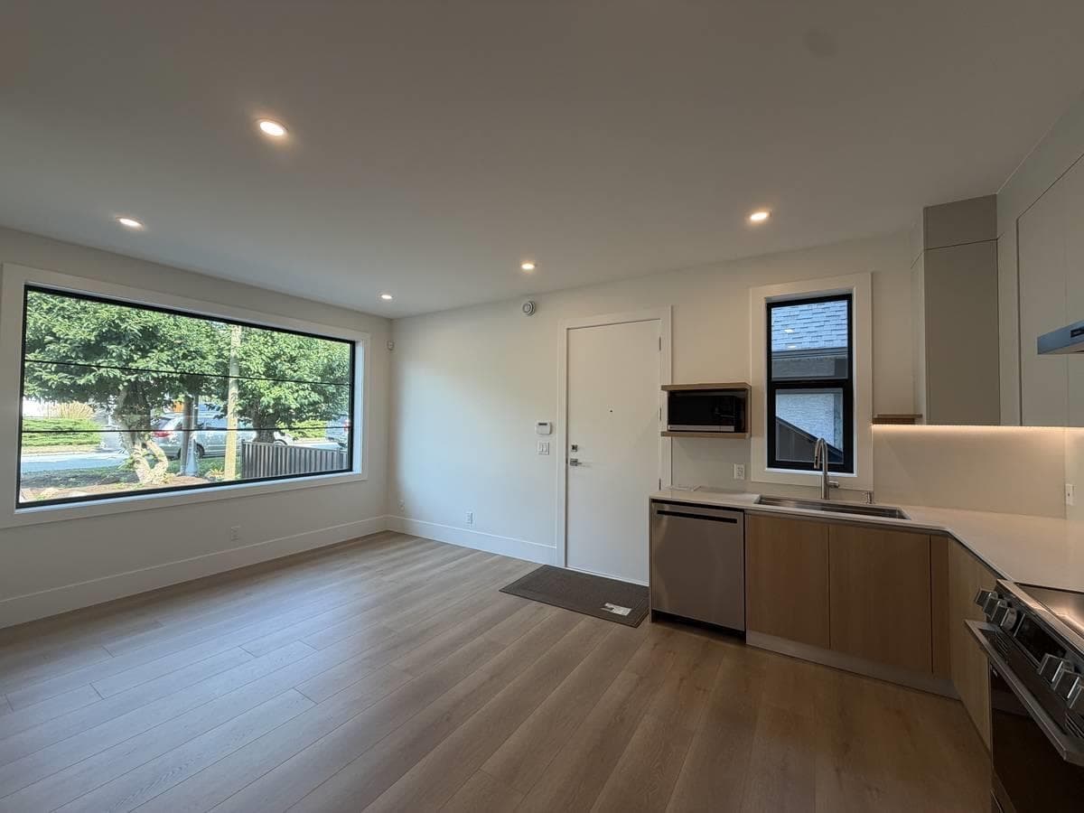 9X3 Westmount Drive, Port Moody, V3H 1K8 — photo 3