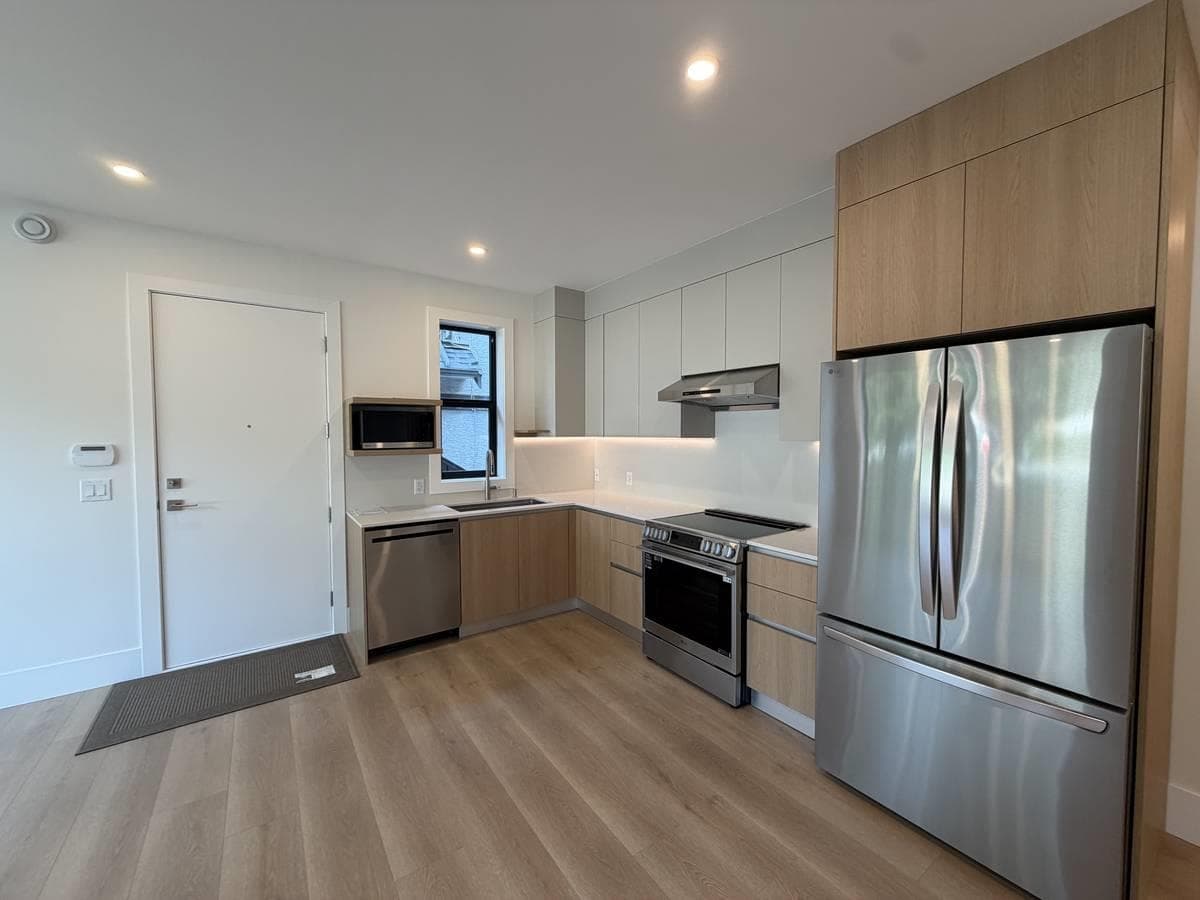 9X3 Westmount Drive, Port Moody, V3H 1K8 — photo 4