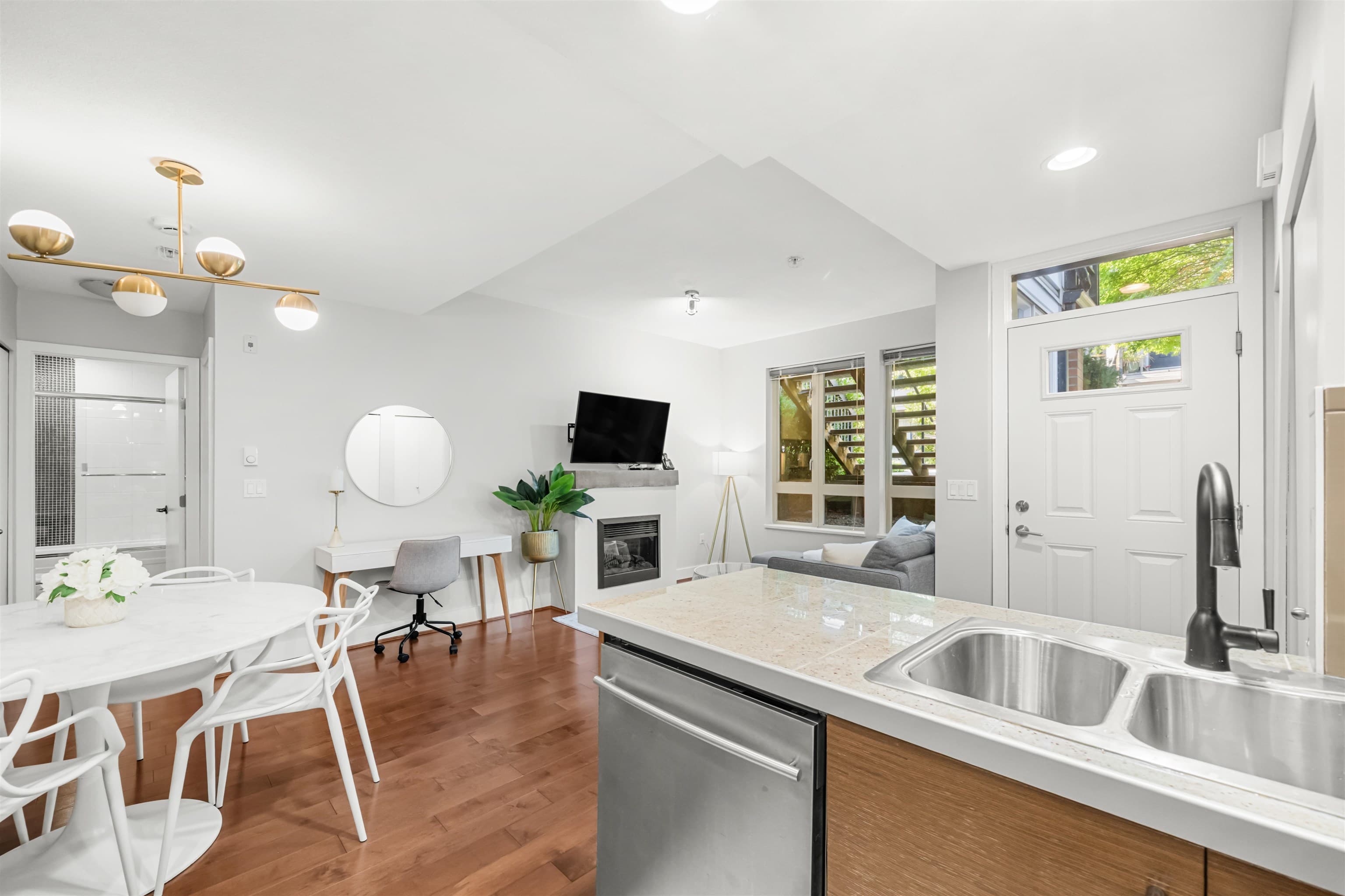 78 - 728 W 14th Street, North Vancouver, V7M 0A8 — photo 2