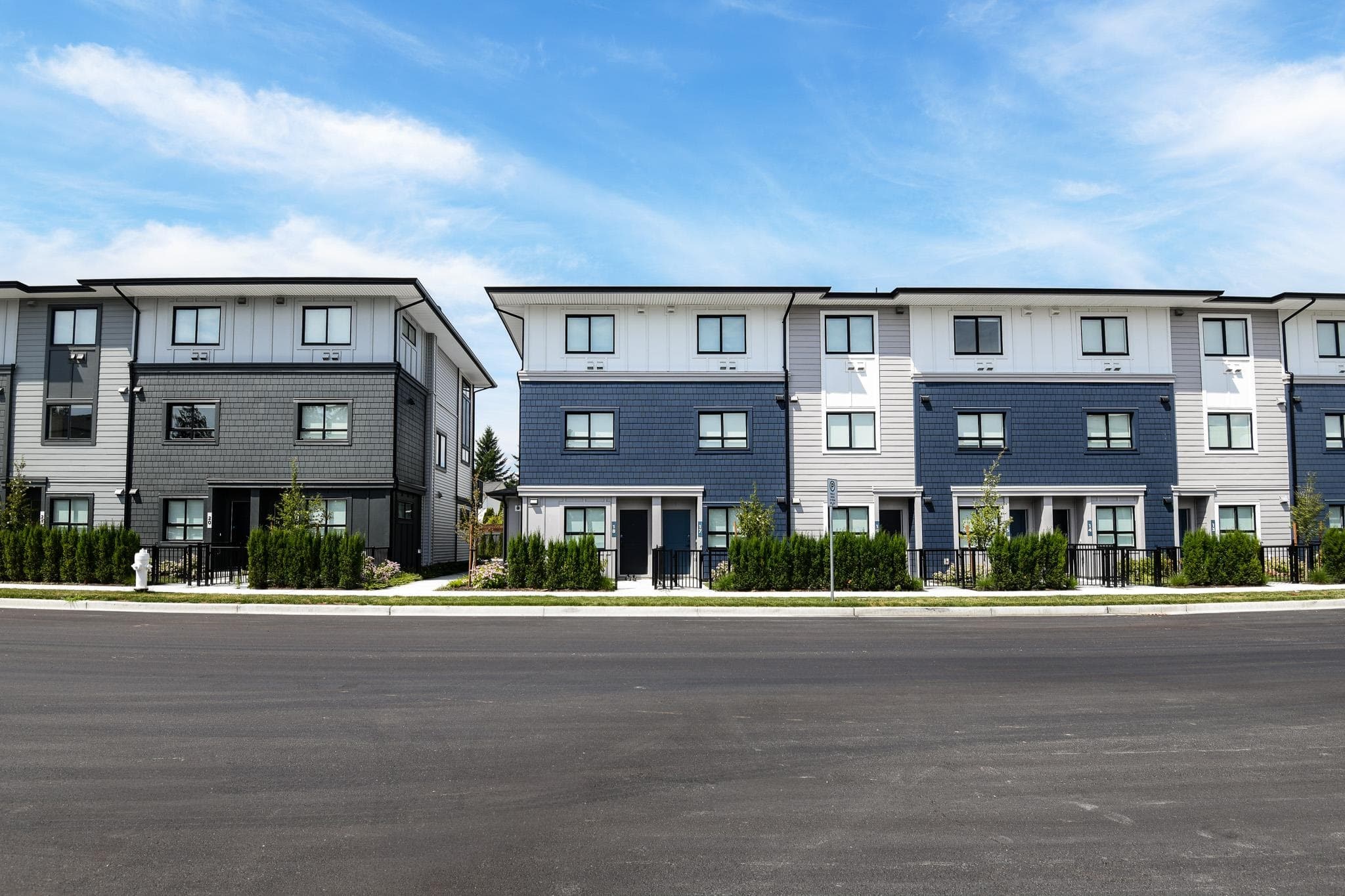 24 - 33525 Kingston Avenue, Abbotsford, V2S 0R6 — photo 1