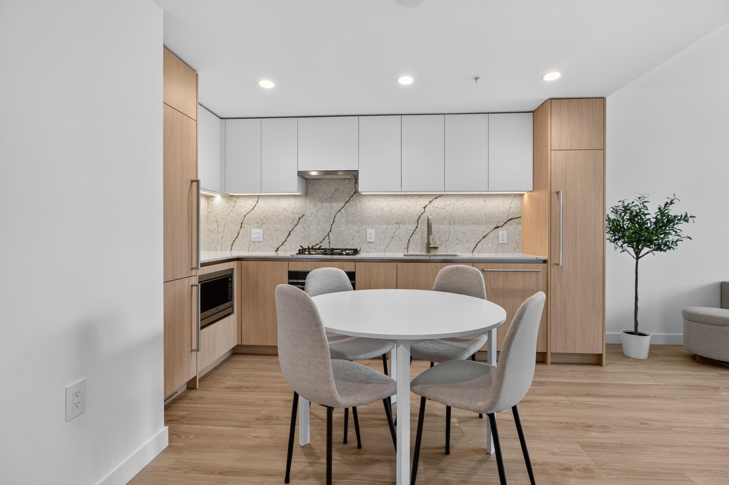 1101 - 2135 Springer Avenue, Burnaby