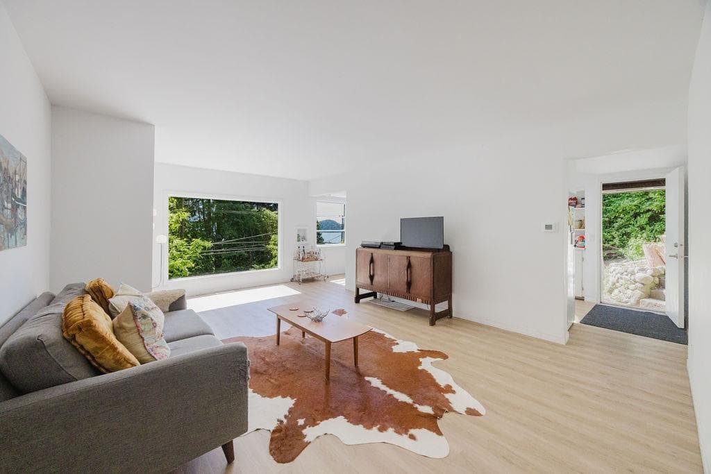 915 Marine Drive, Gibsons, V0N 1V1 — photo 2