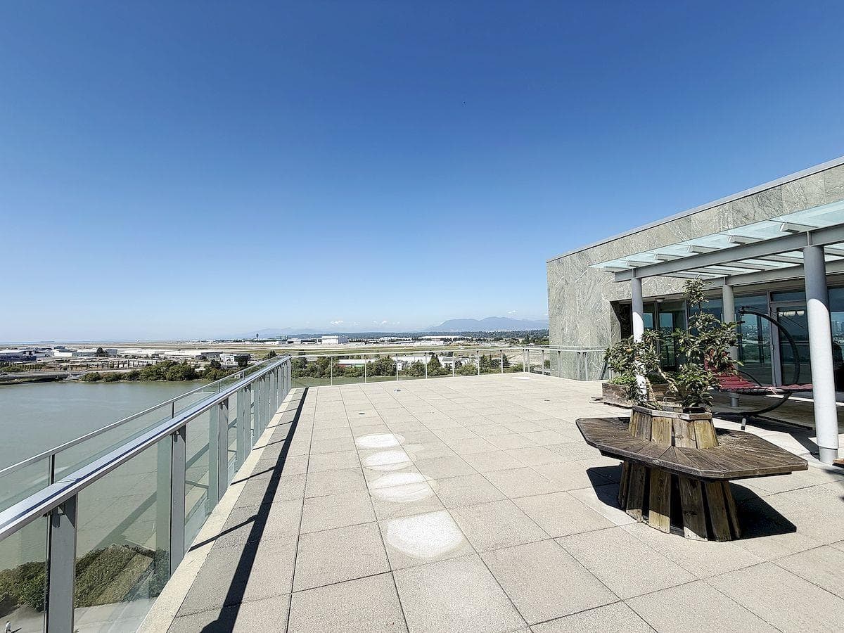 Sub-penthouse - 6633 Pearson Way, Richmond, V7C 0C4 — photo 2