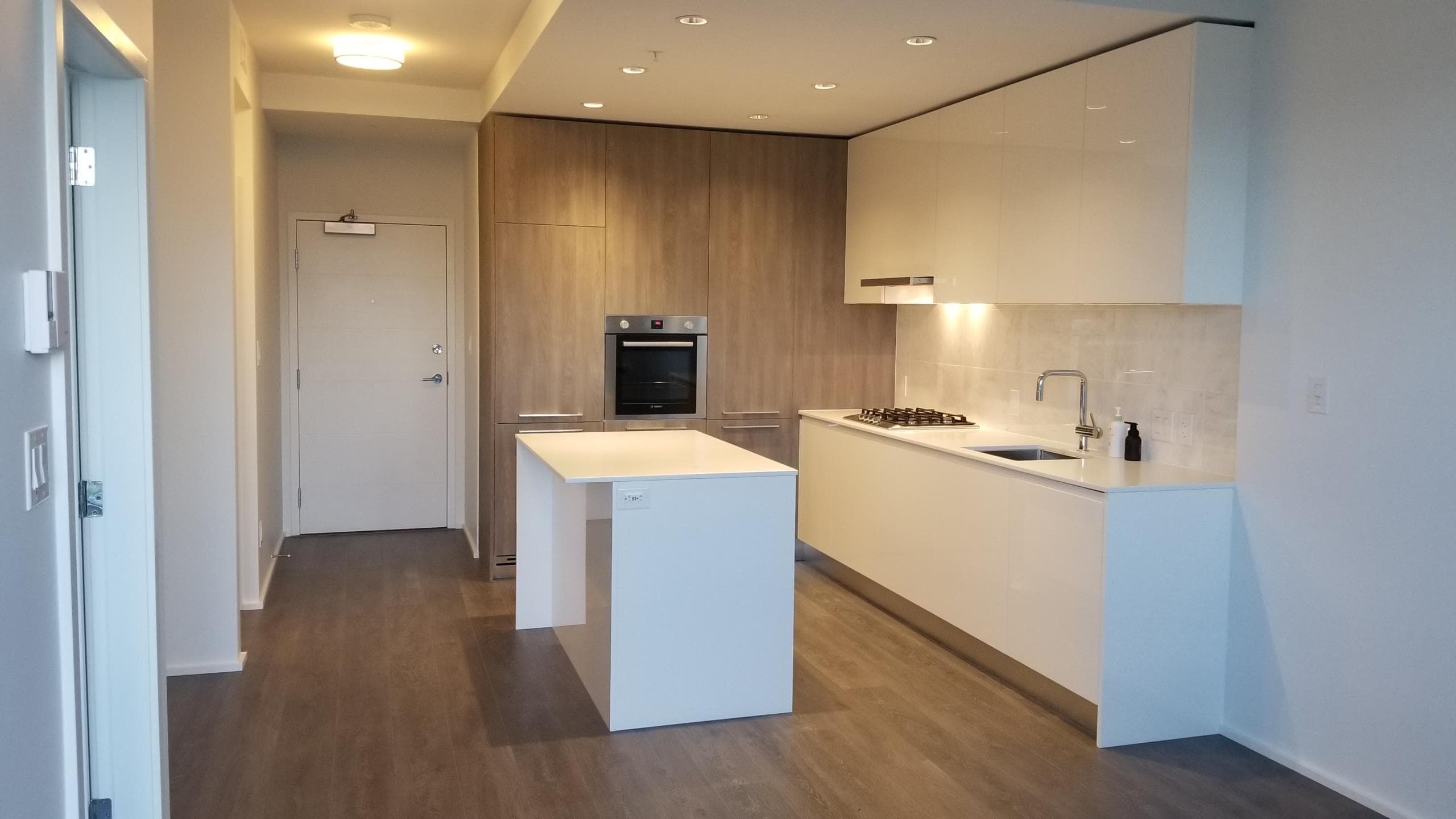 4910 - 1955 Alpha Way, Burnaby, V5C 0K6 — photo 3