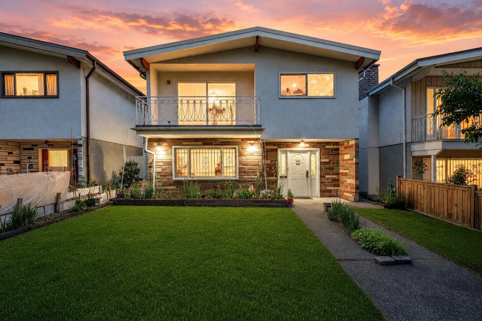 245 W 63rd Avenue, Vancouver, V5X 2H9 — photo 1