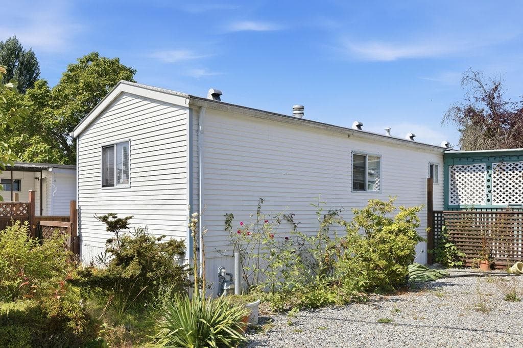 7 - 1413 Sunshine Coast Highway, Gibsons, V0N 1V5 — photo 2
