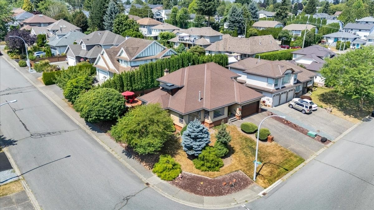 5955 189a Street, Surrey, V3S 7W5 — photo 4