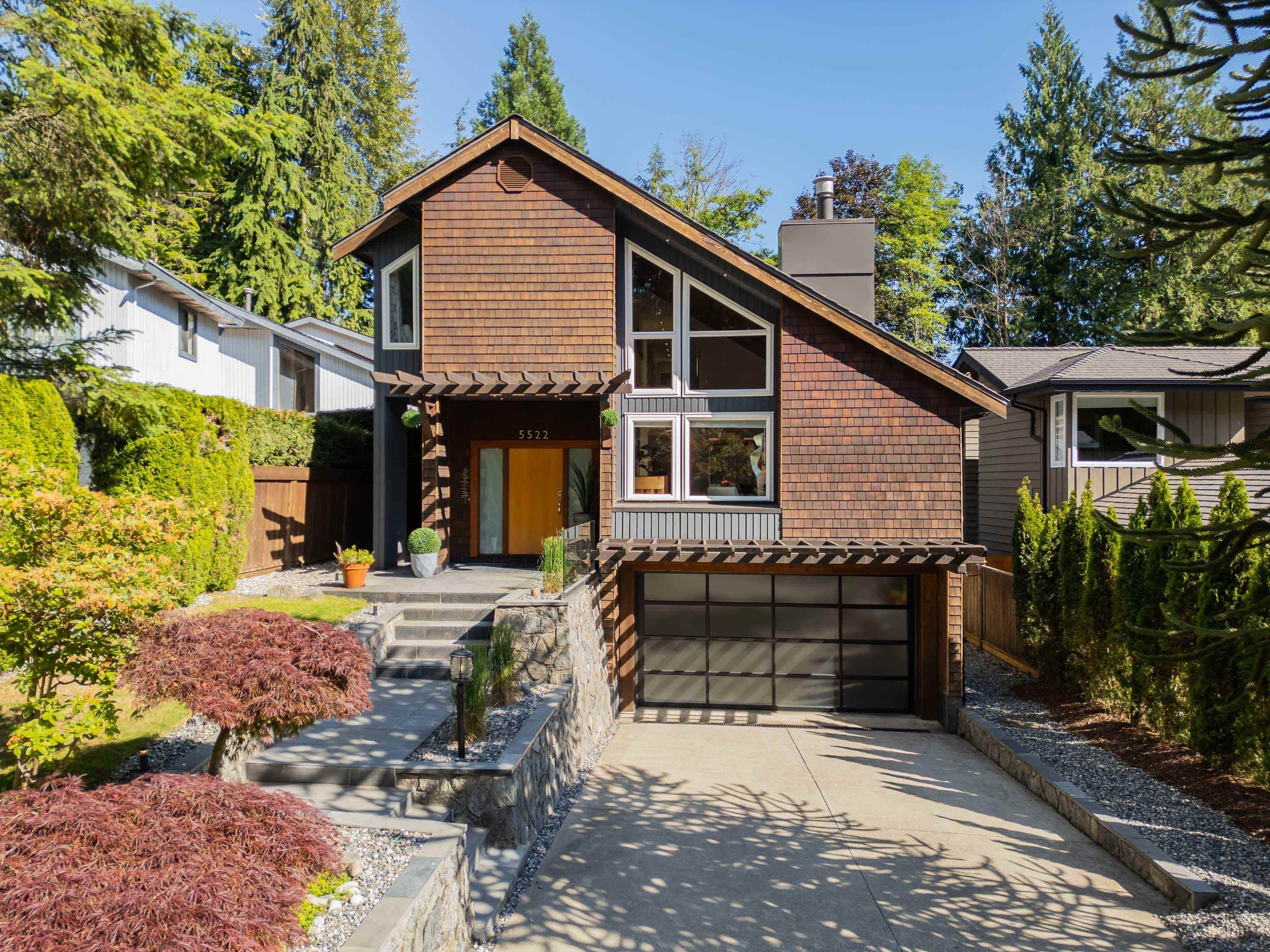 5522 Deerhorn Lane, North Vancouver, V7R 4S6 — photo 2