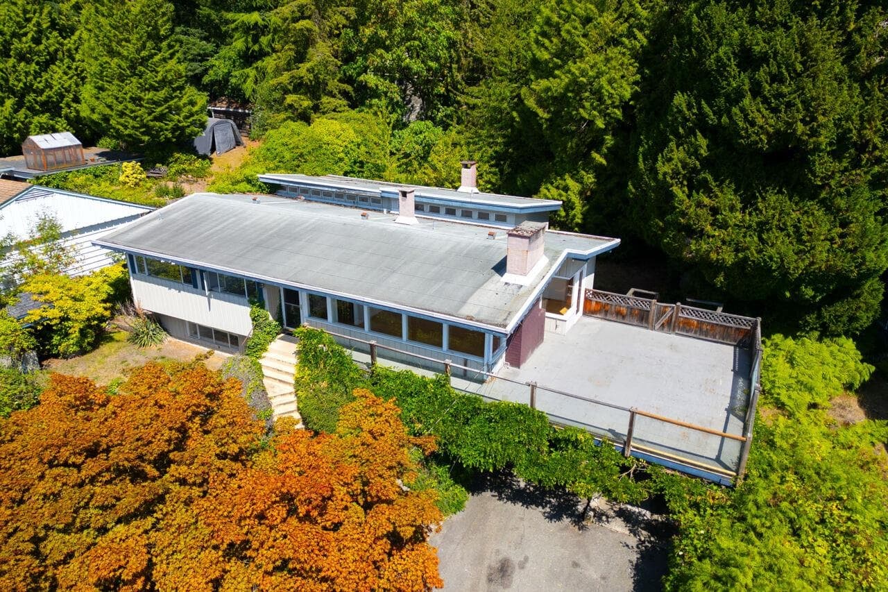 1241 Nepal Crescent, West Vancouver, V7T 2H4 — photo 1