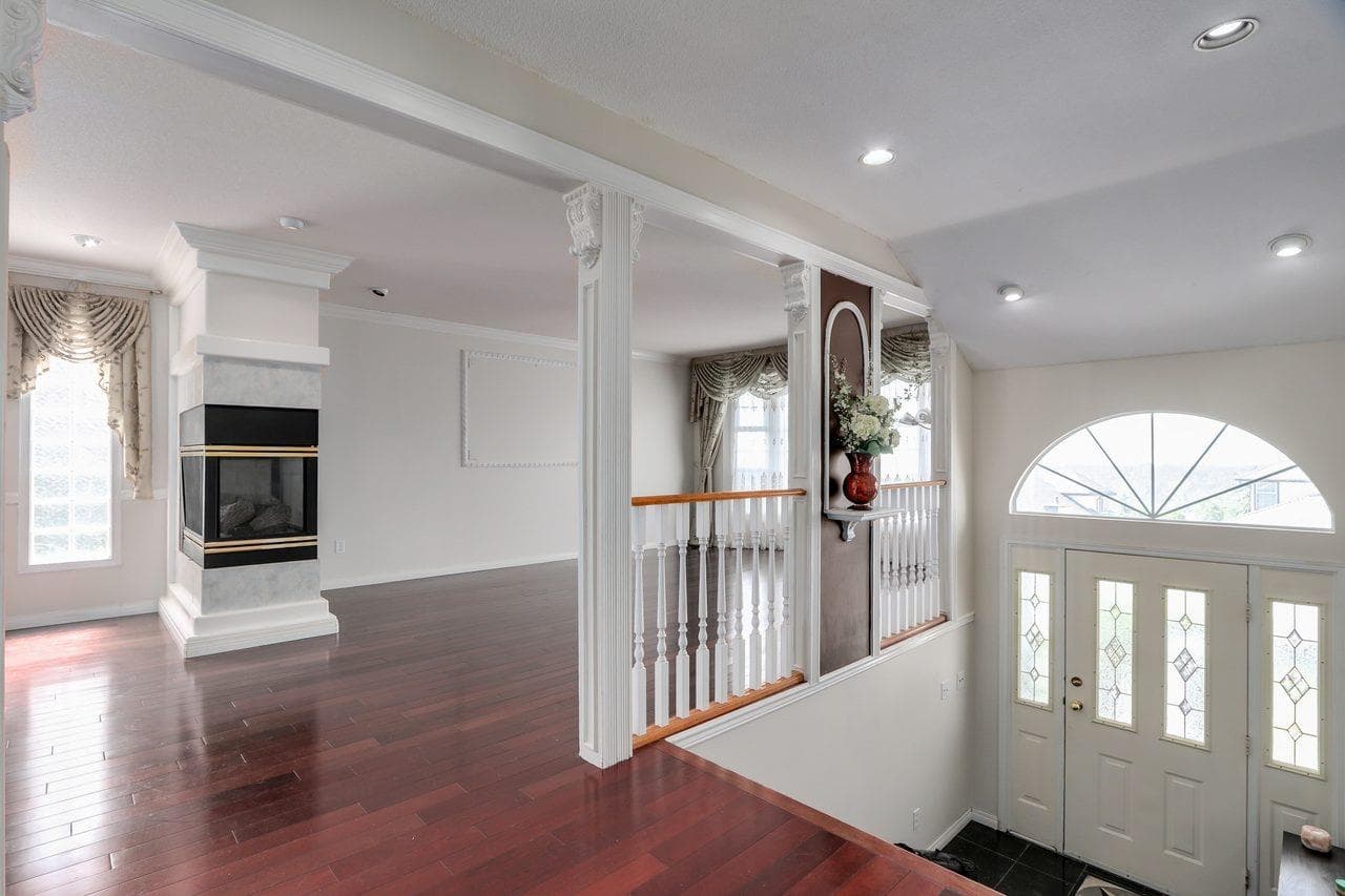 Upper Floor - 2657 Sandstone Crescent, Coquitlam, V3E 2T8 — photo 2