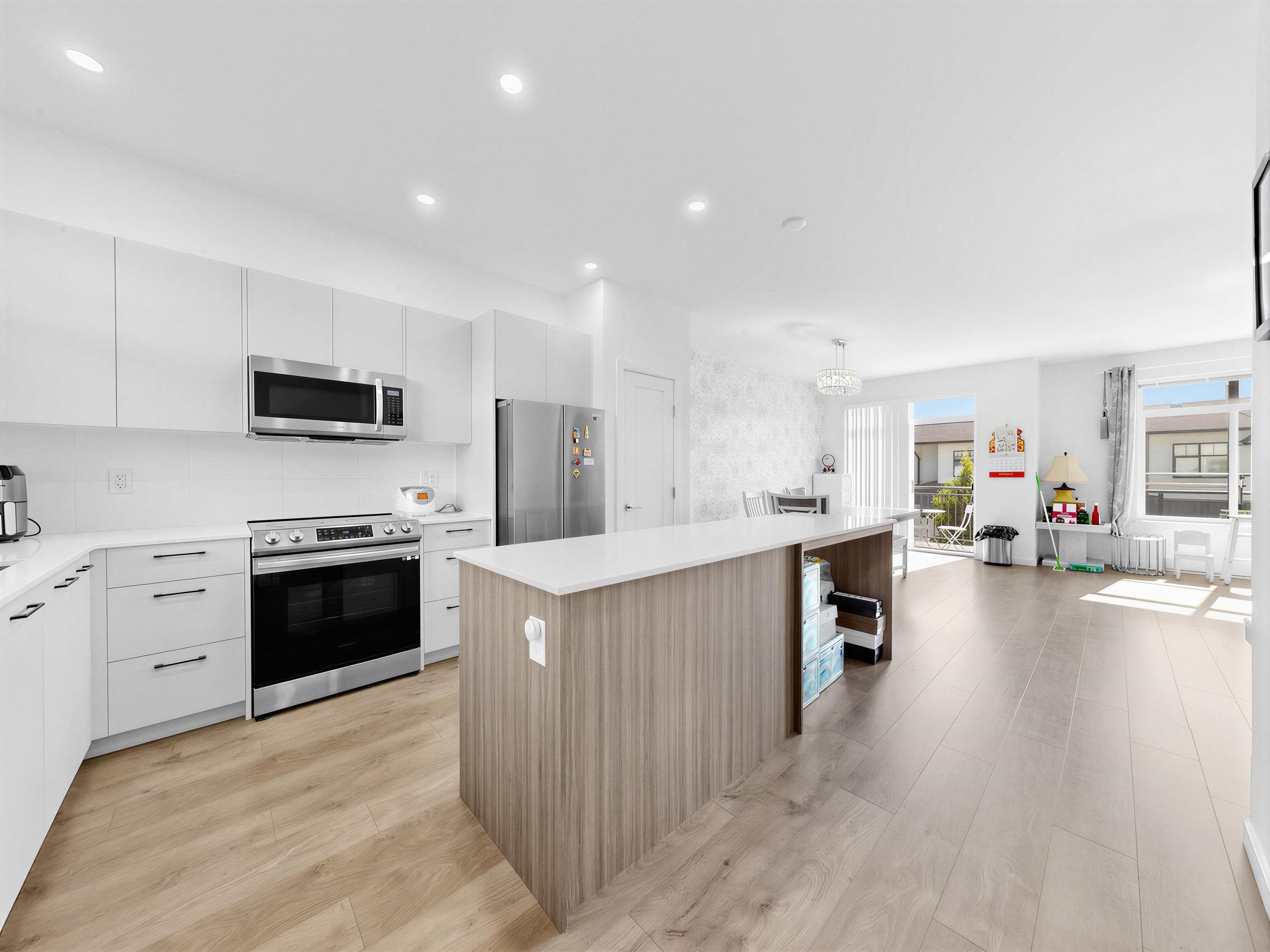 68 - 15255 Sitka Drive, Surrey, V3S 0B1 — photo 2