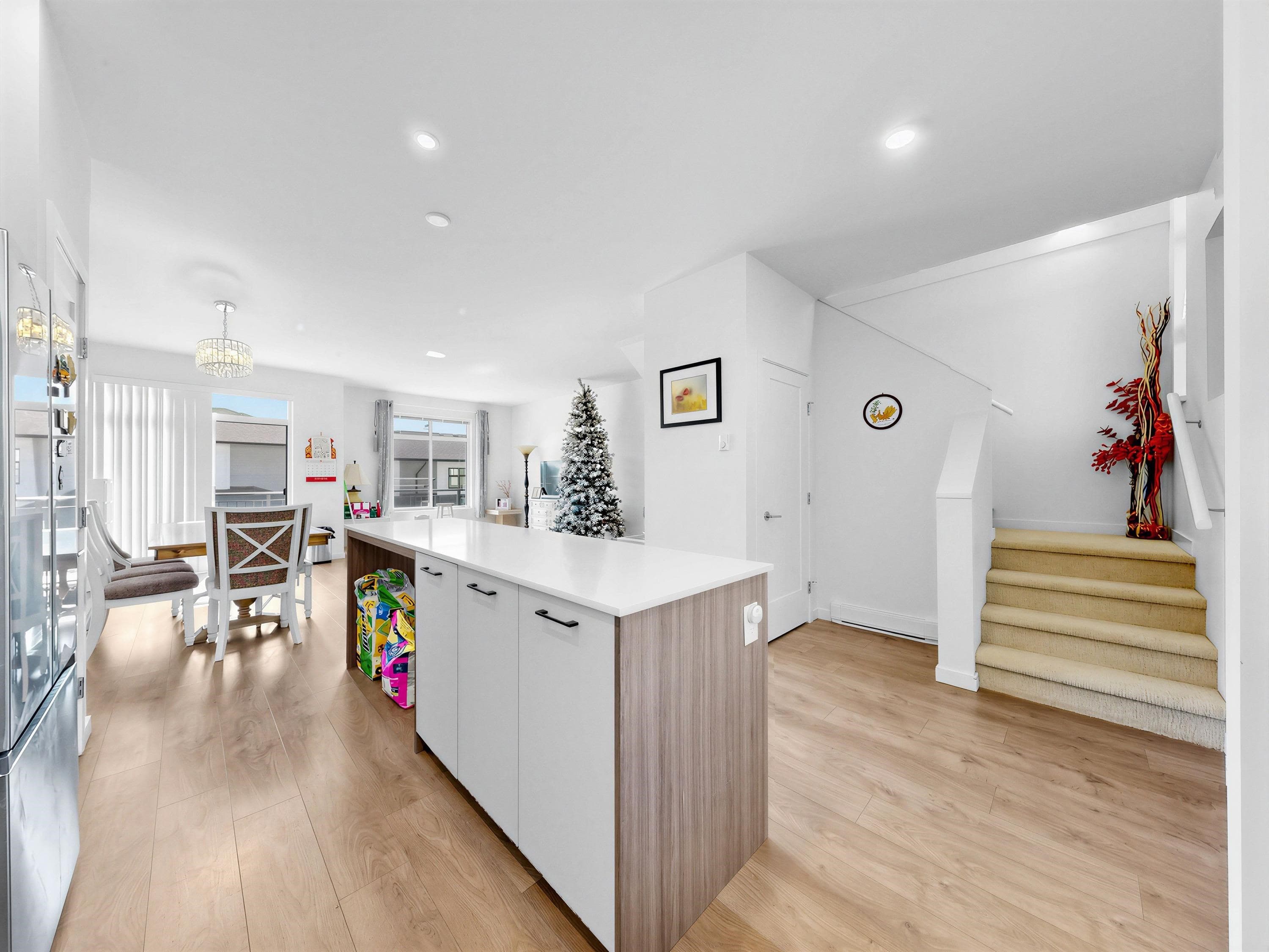 68 - 15255 Sitka Drive, Surrey, V3S 0B1 — photo 5