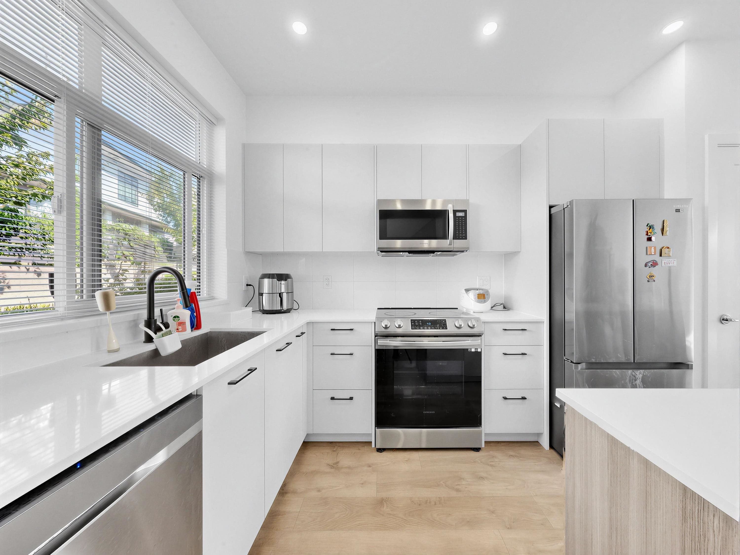 68 - 15255 Sitka Drive, Surrey, V3S 0B1 — photo 4