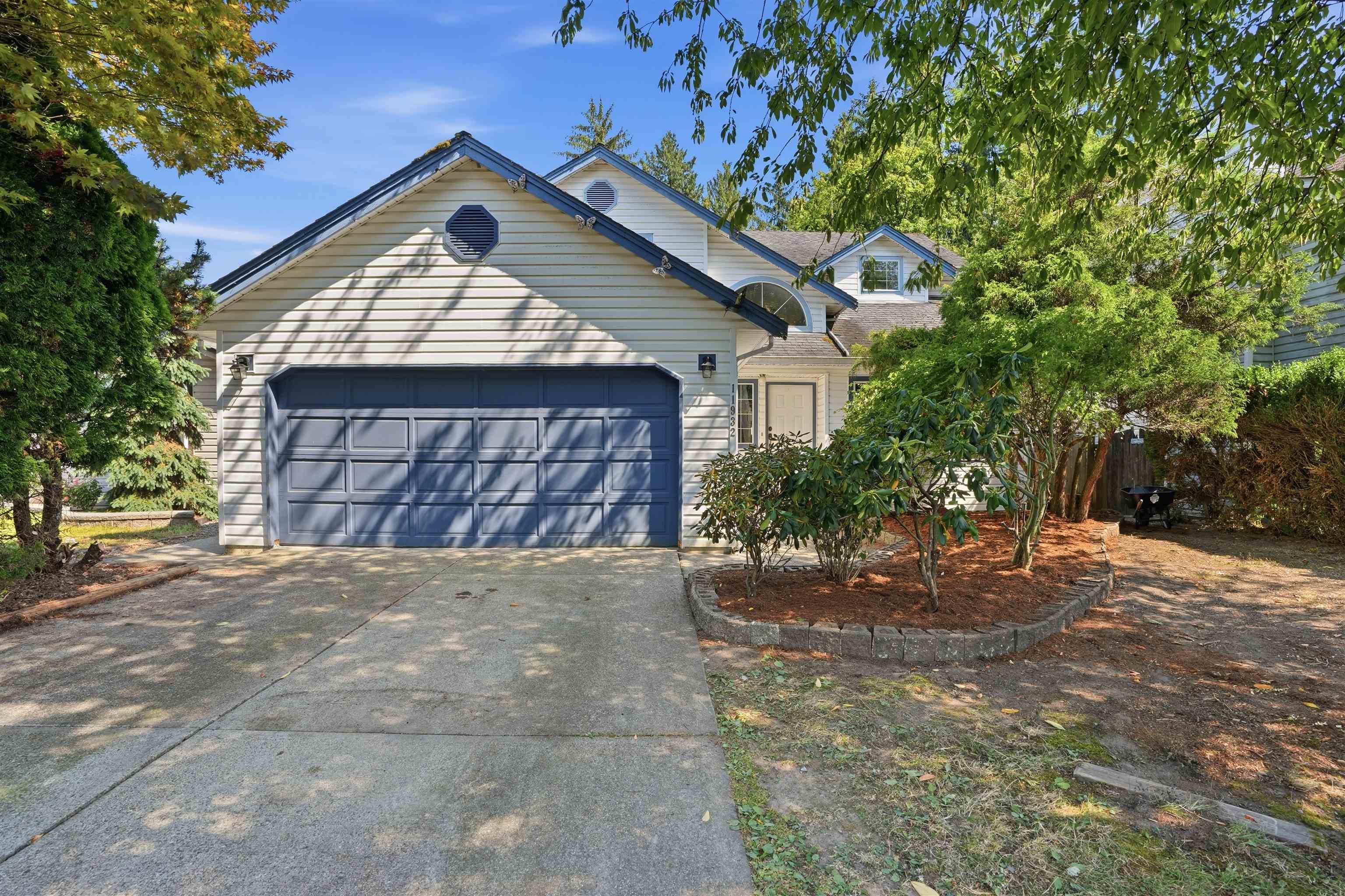 11932 237a Street, Maple Ridge, V4R 1V9 — photo 1