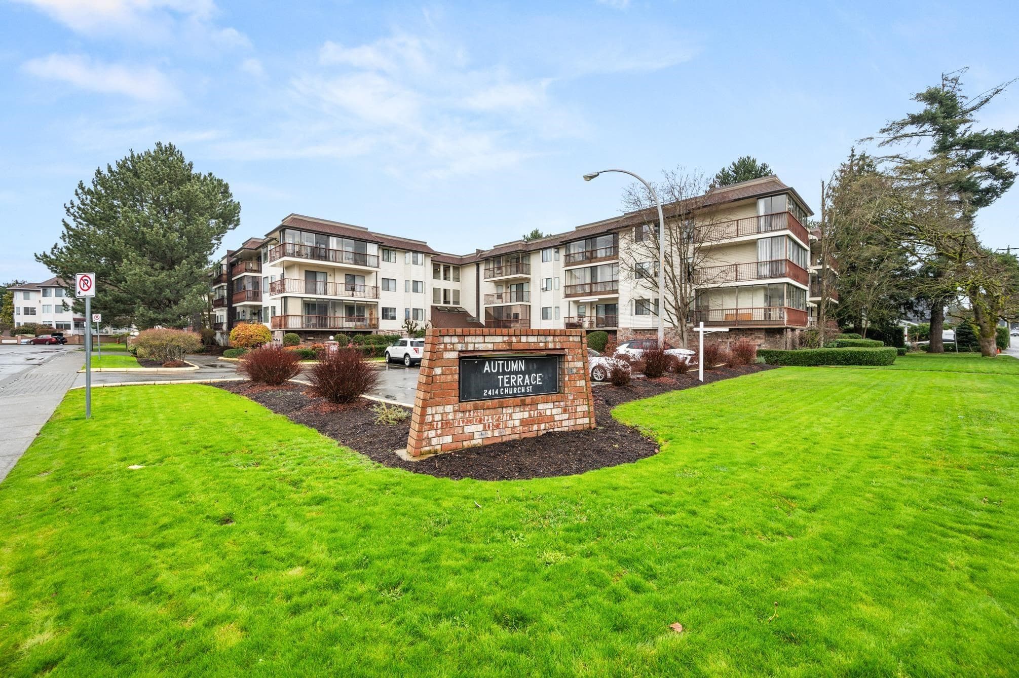 209 - 2414 Church Street, Abbotsford, V2T 3J7 — photo 1