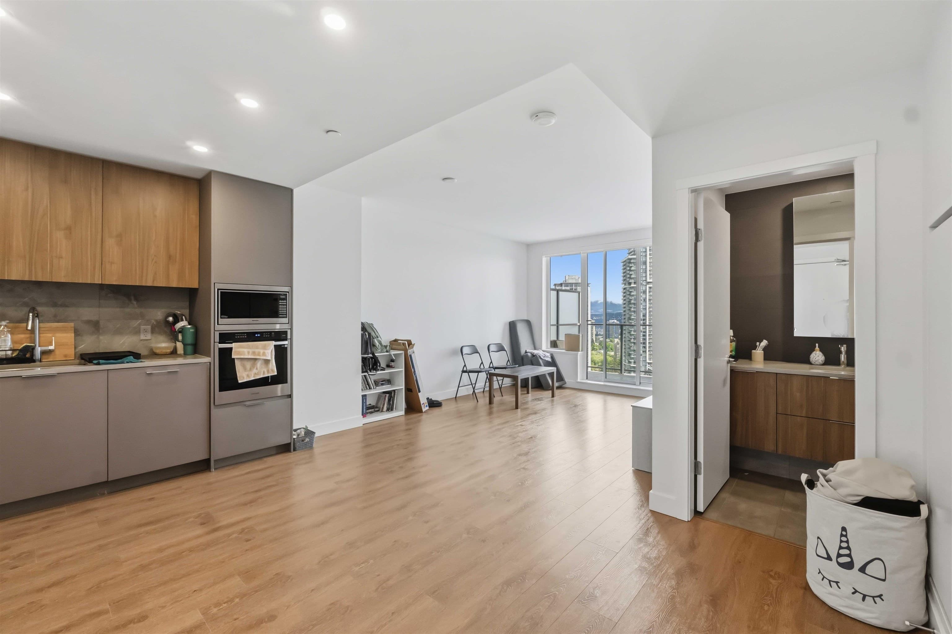 2401 - 13359 Old Yale Road, Surrey, V3T 0S4 — photo 4