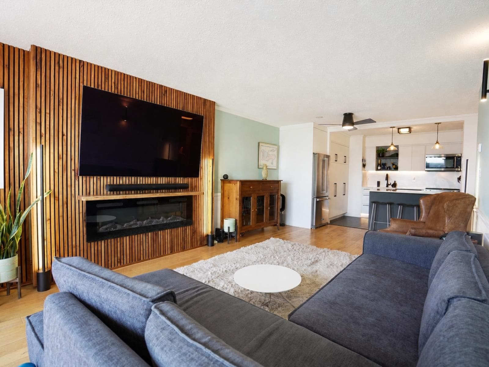 303 - 441 E 3rd Street, North Vancouver, V7L 1G3 — photo 2