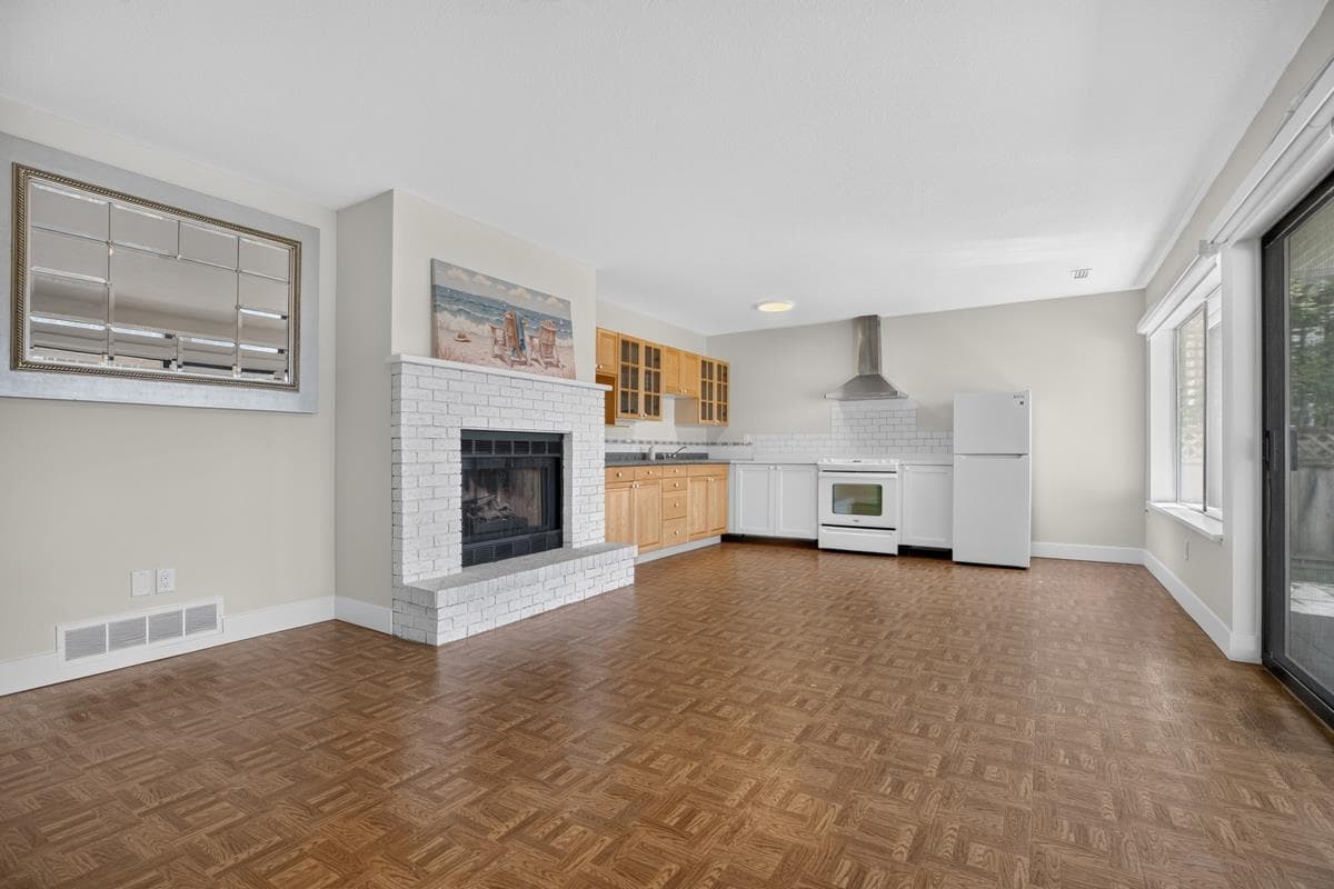 2929 Dollarton Highway (Basement Suite), North Vancouver, V7H 1B1 — photo 2