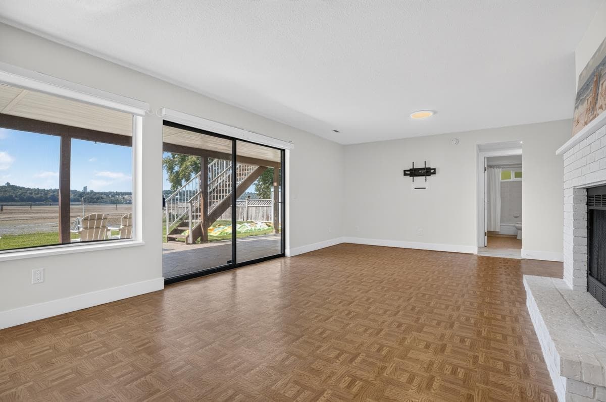 2929 Dollarton Highway (Basement Suite), North Vancouver, V7H 1B1 — photo 4
