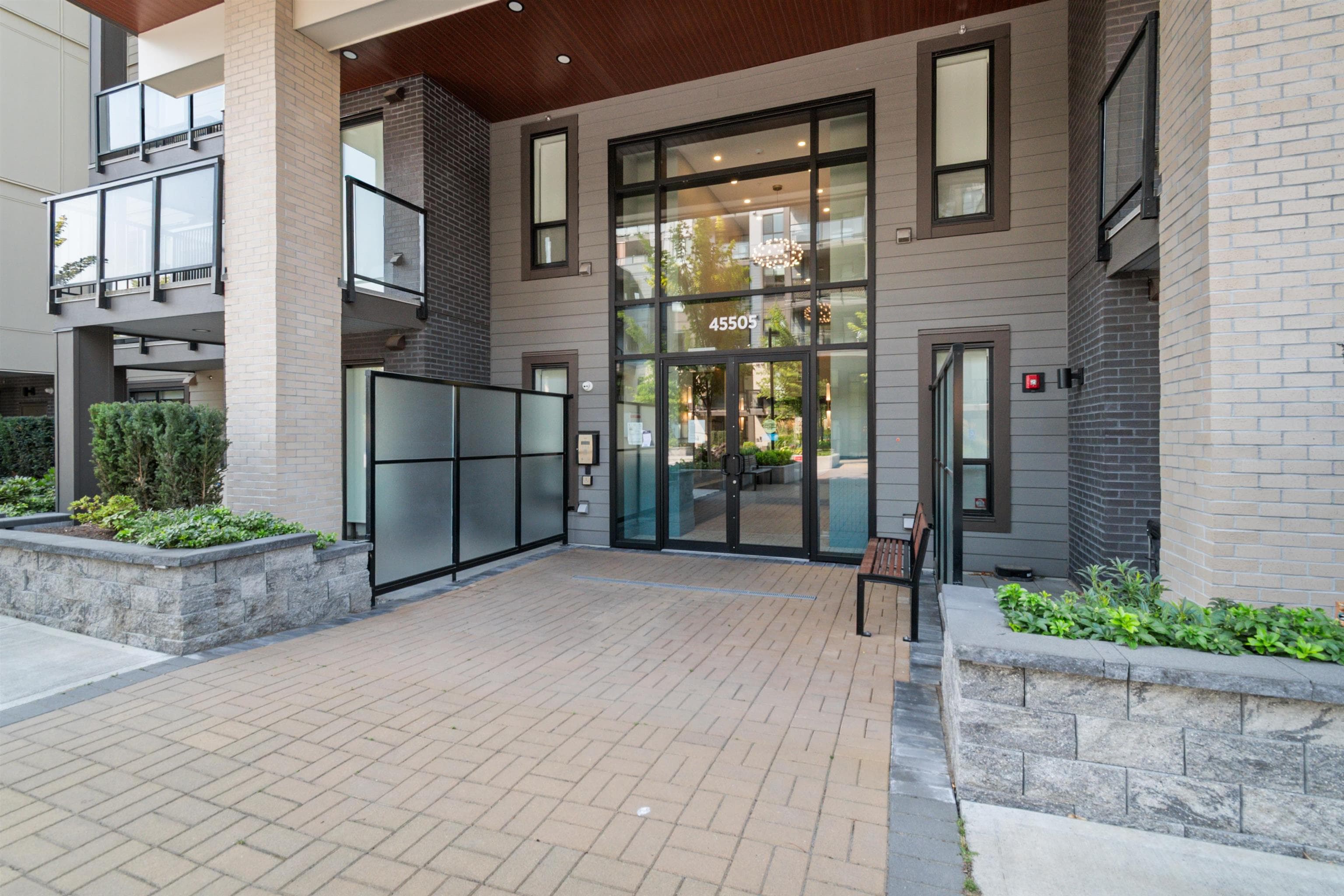 604 - 45505 Campus Drive, Chilliwack, V2R 6L2 — photo 5