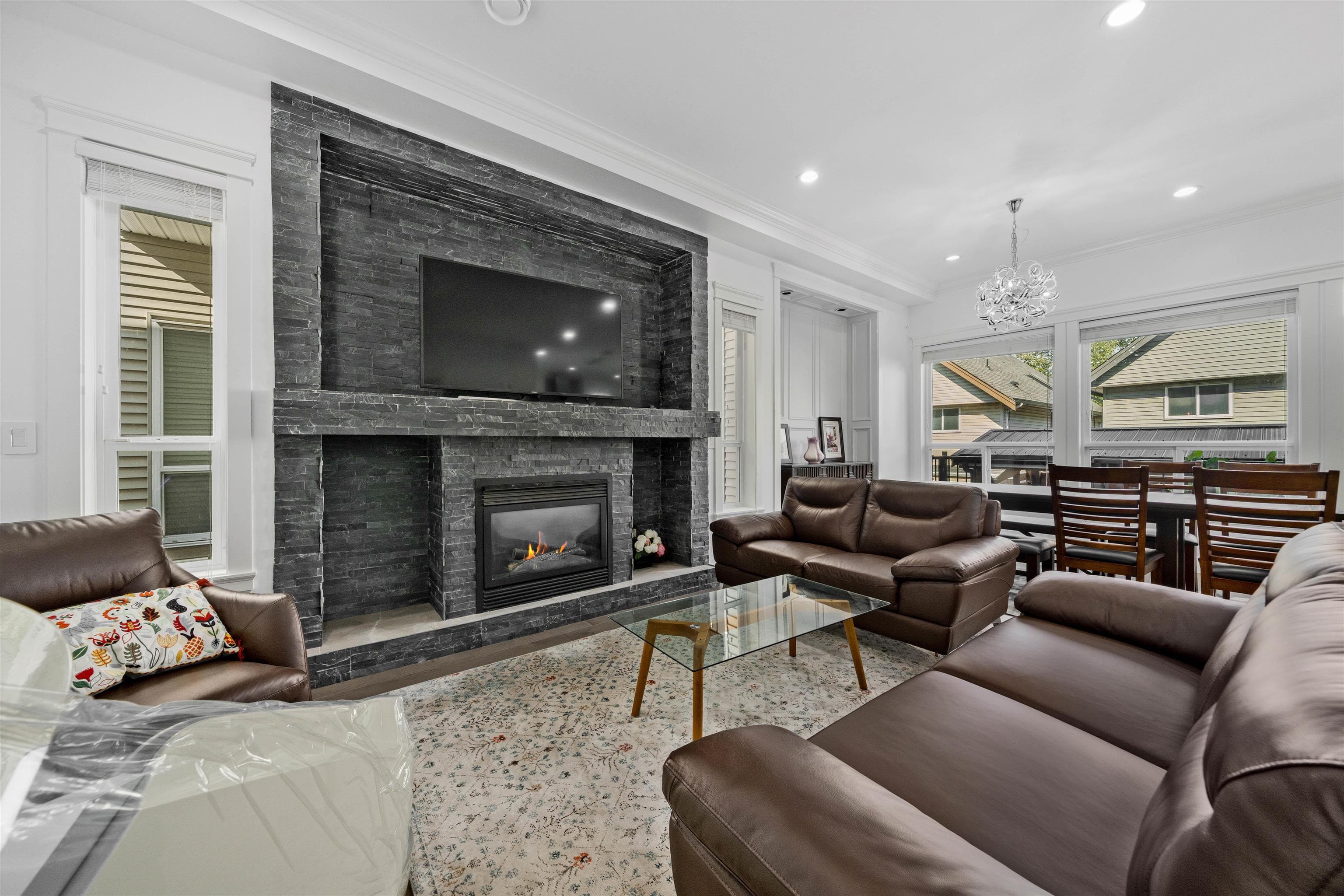 8056 211b Street, Langley, V2Y 0K3 — photo 4