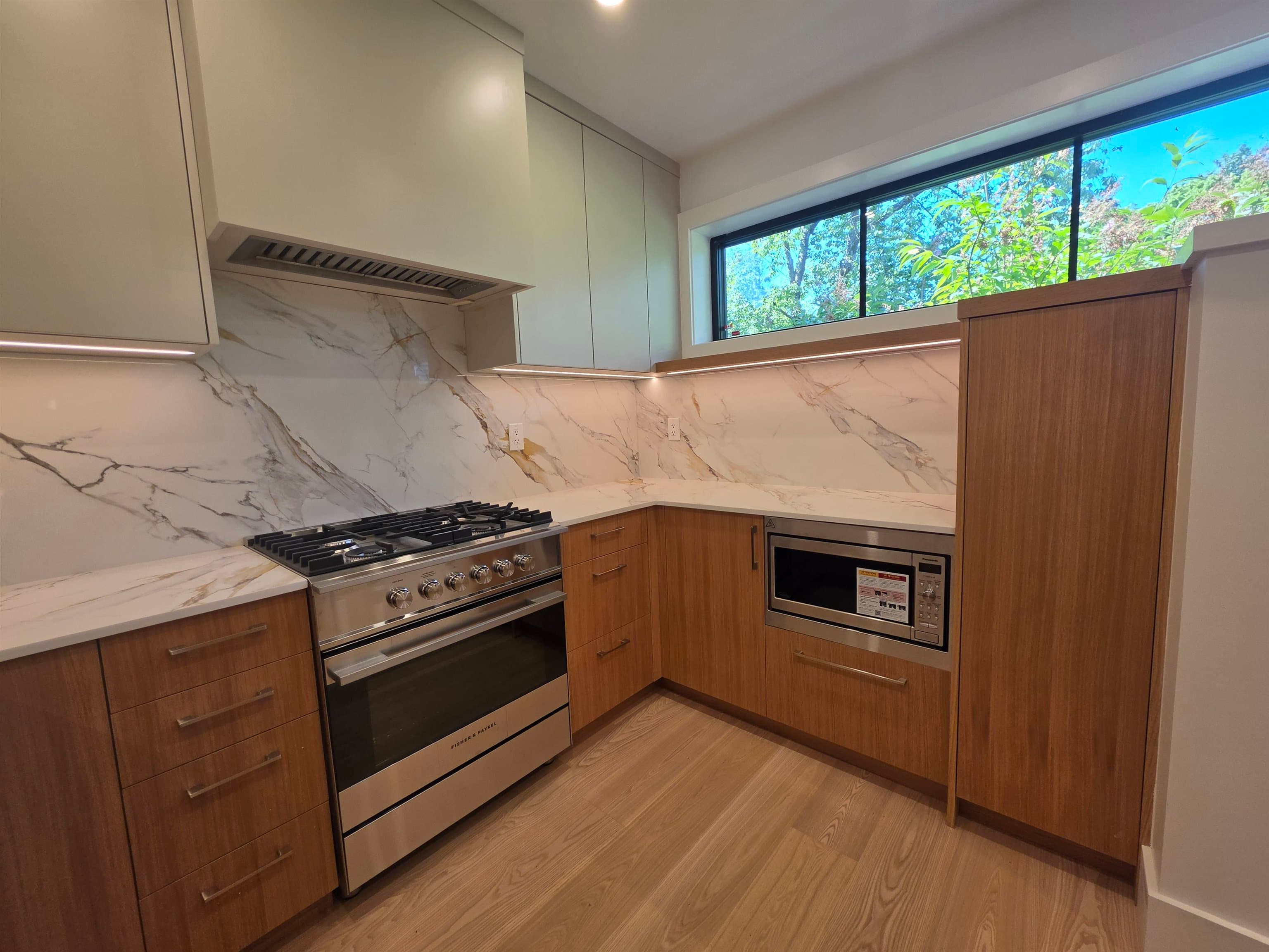 2570 W 2nd Avenue, Vancouver, V6K 1J8 — photo 4