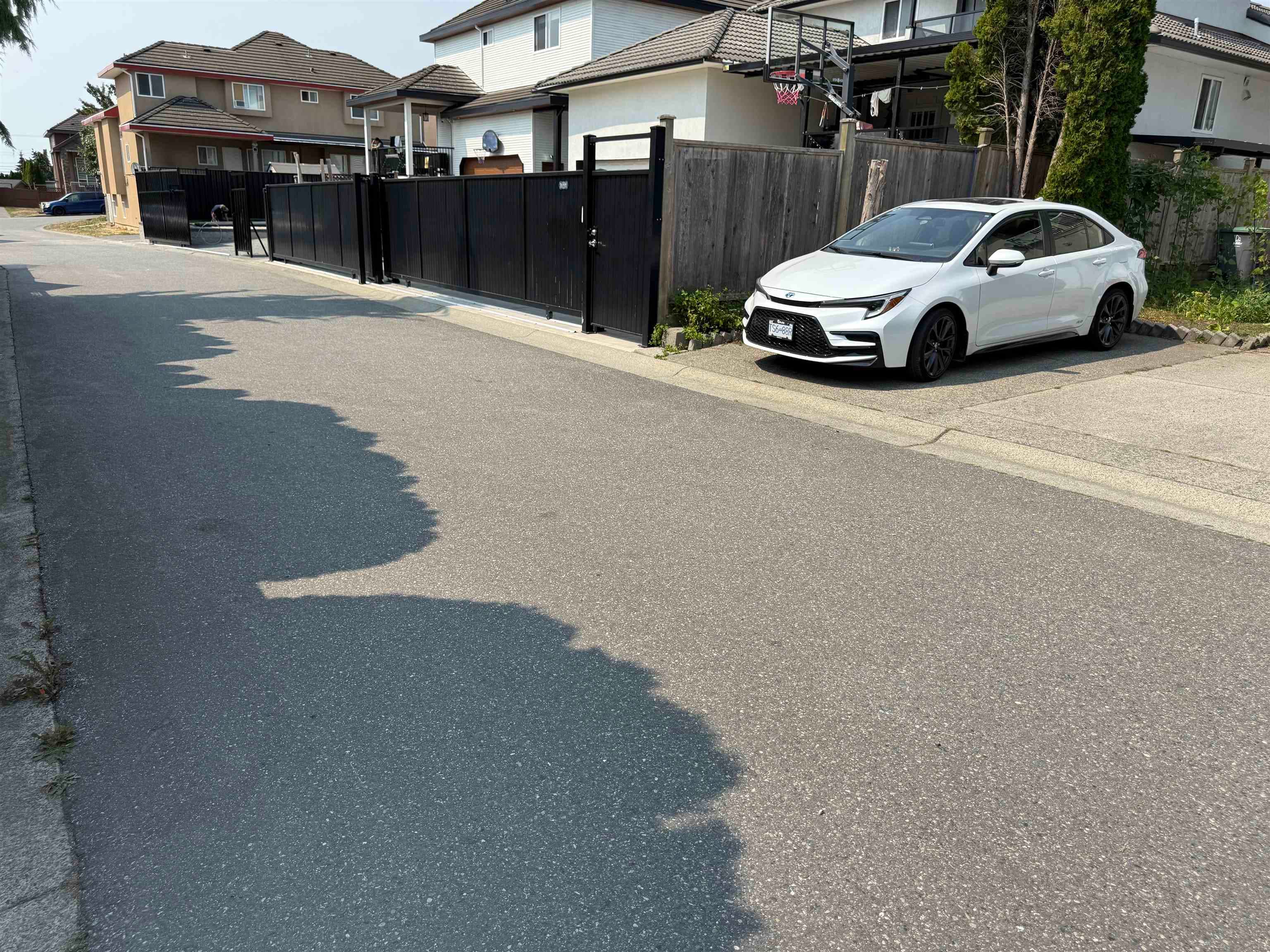 15290 84 Avenue, Surrey, V3S 2N1 — photo 3