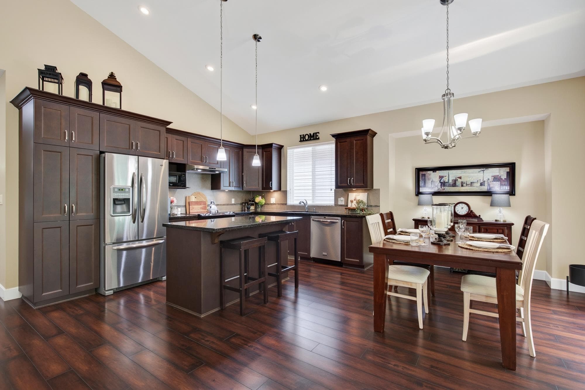 45868 S Foxridge Crescent, Chilliwack, V2R 0P7 — photo 2