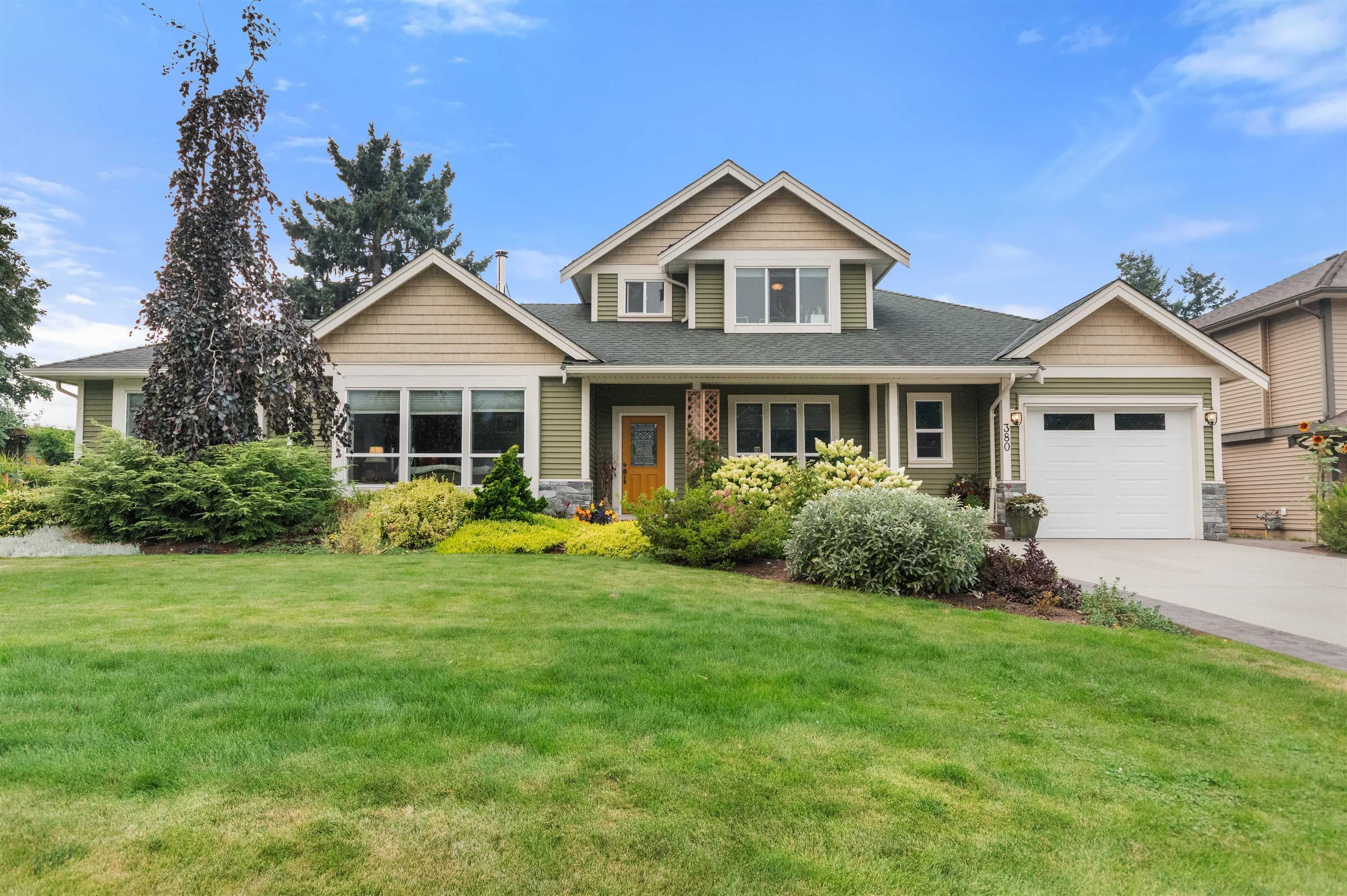 380 Dewdney Avenue, Hope